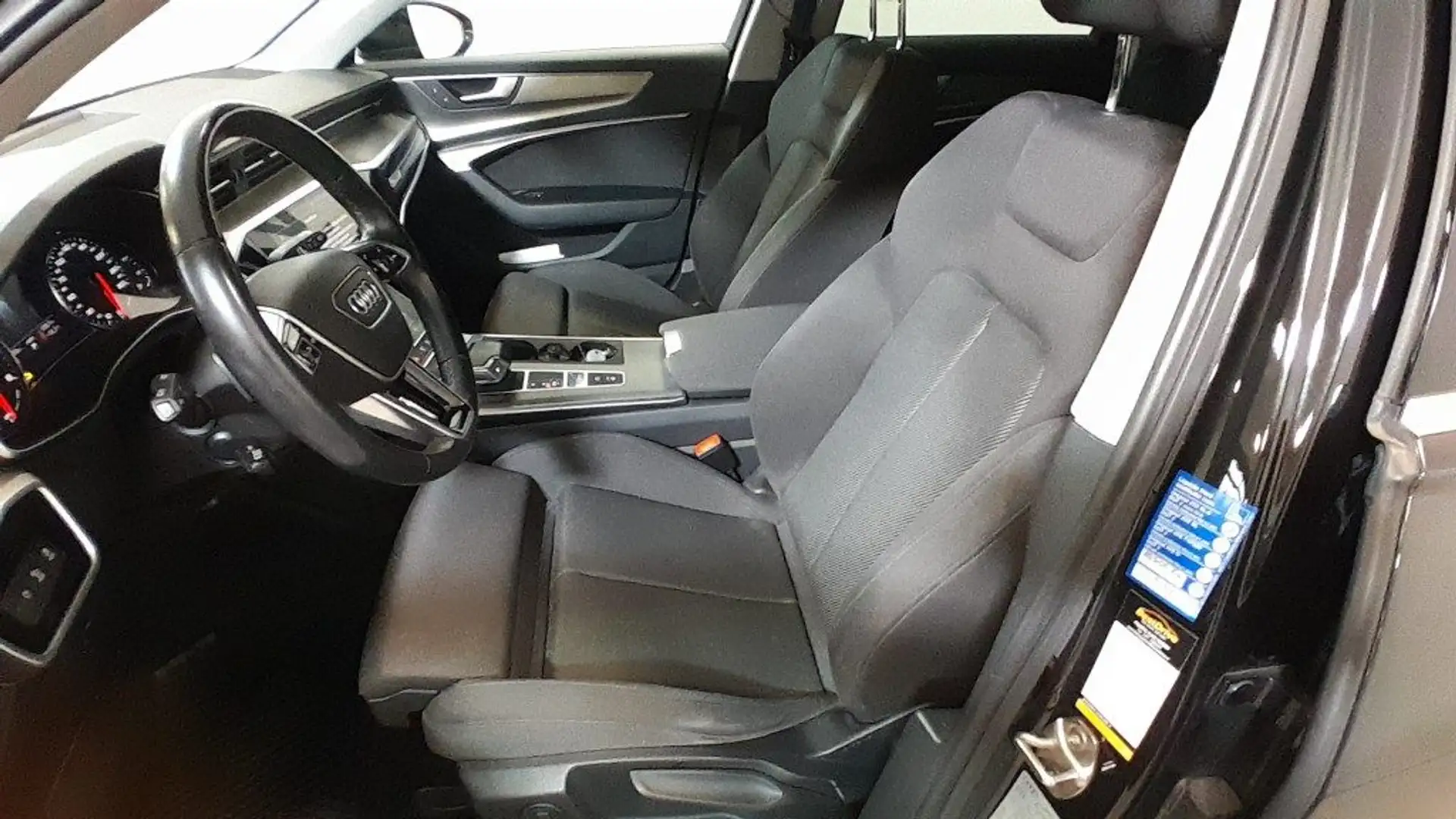 Audi A6 Avant 40 2.0 TDI S tronic Business Sport Noir - 2