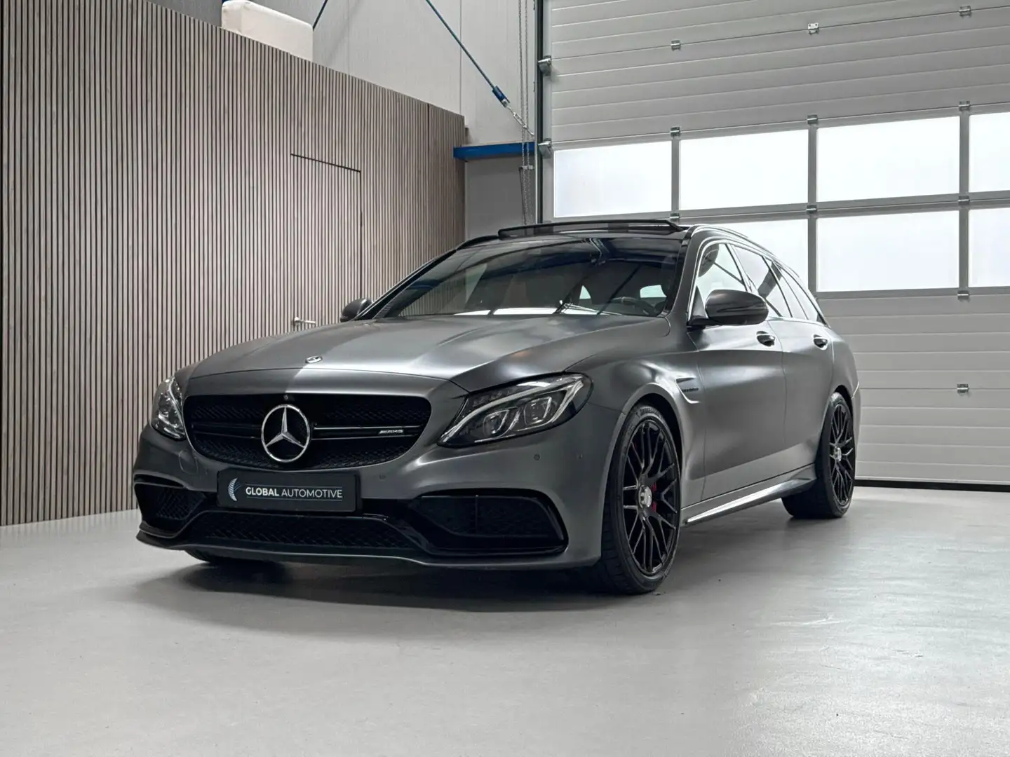 Mercedes-Benz C 63 AMG Estate S - 510 PK - PANORAMADAK - BURMESTER Grijs - 1