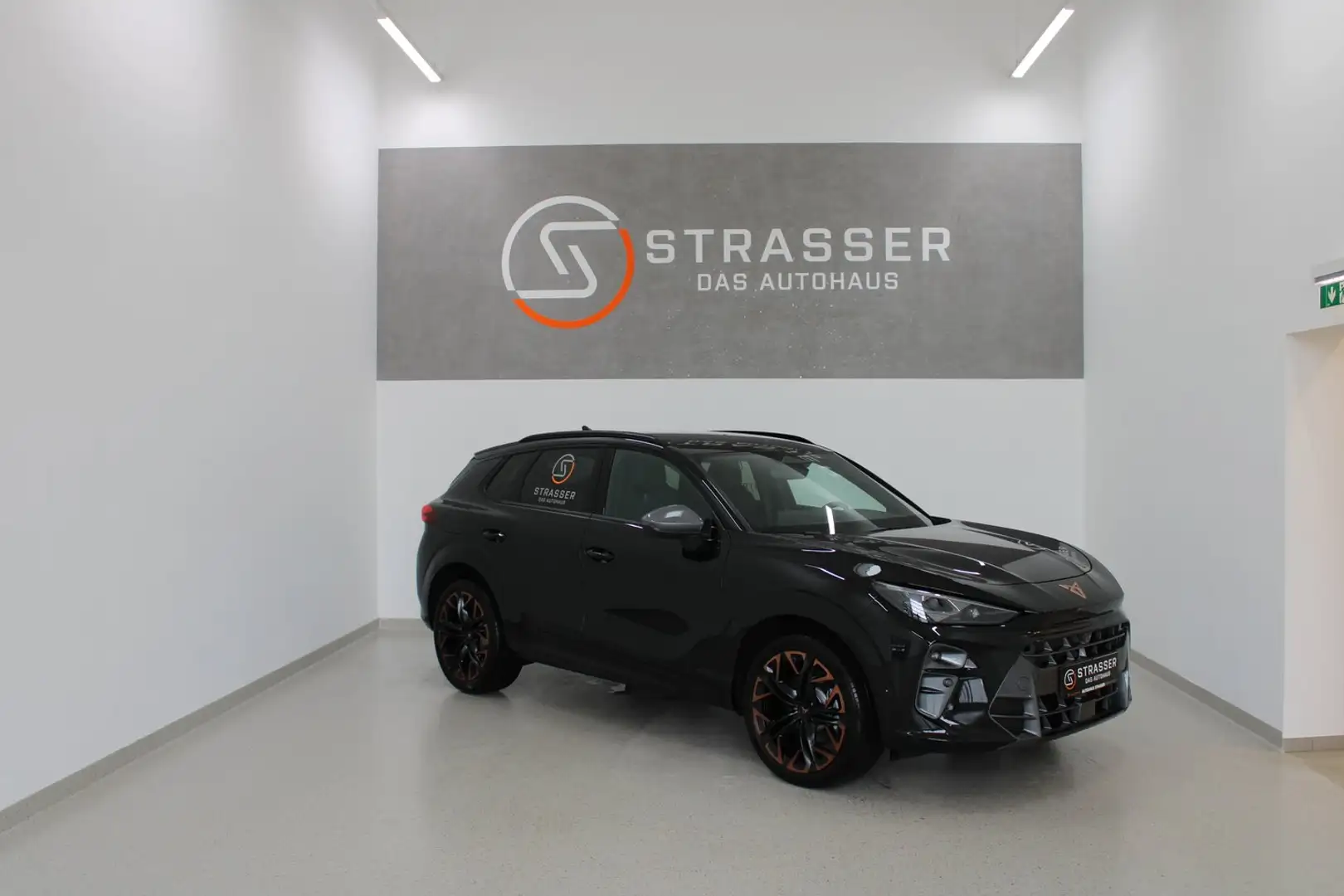 CUPRA Terramar 2.0 TSI 204 PS DSG 4Drive Schwarz - 1