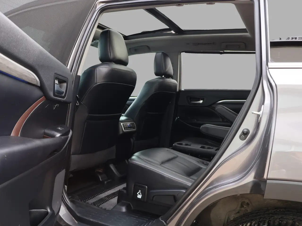 Toyota Highlander снимка Toyota Highlander