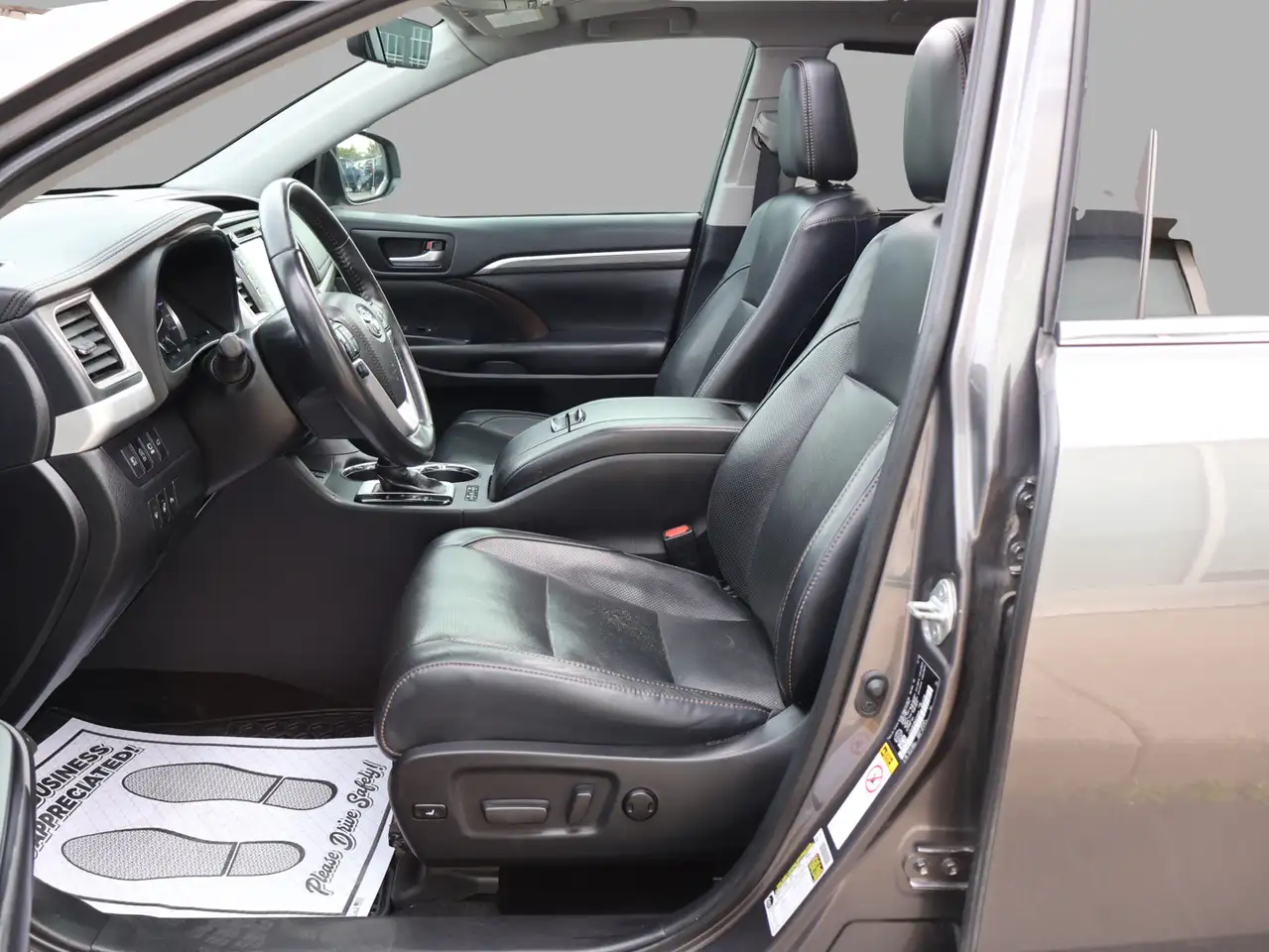 Toyota Highlander снимка Toyota Highlander