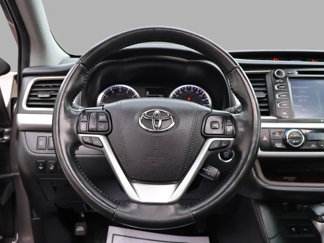 Toyota Highlander снимка Toyota Highlander