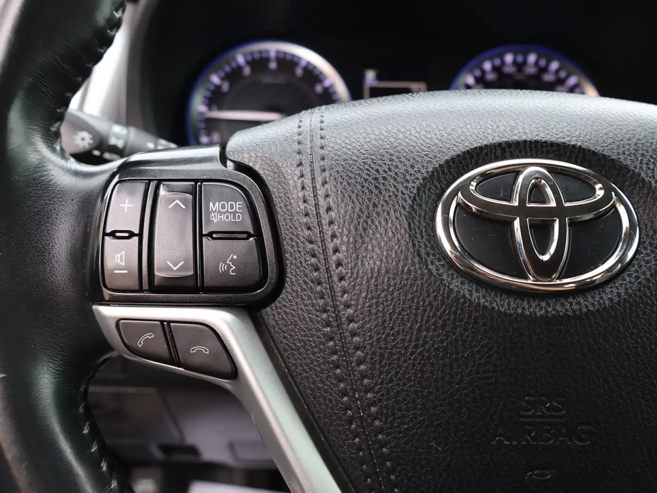 Toyota Highlander снимка Toyota Highlander