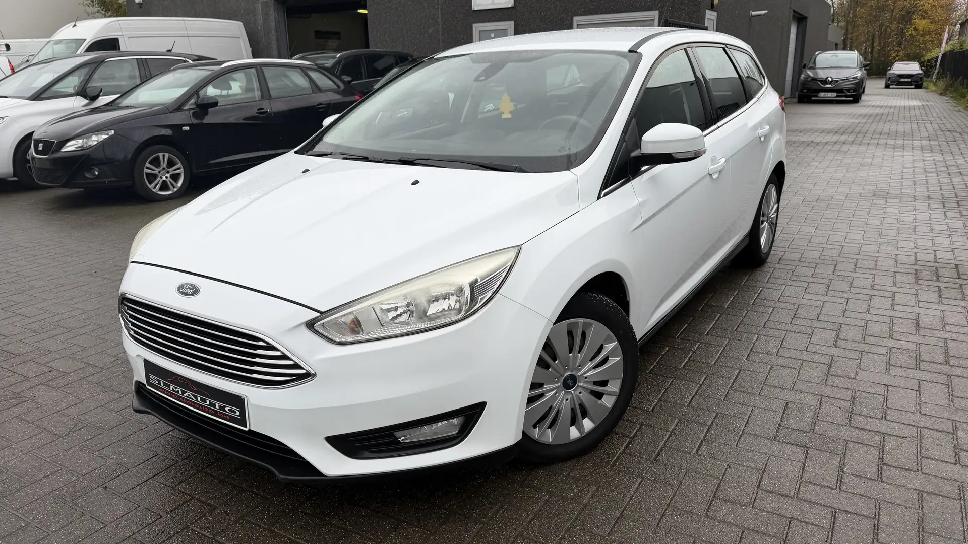 Ford Focus Focus 1.0 EcoBoost Business Edition Wit - 1