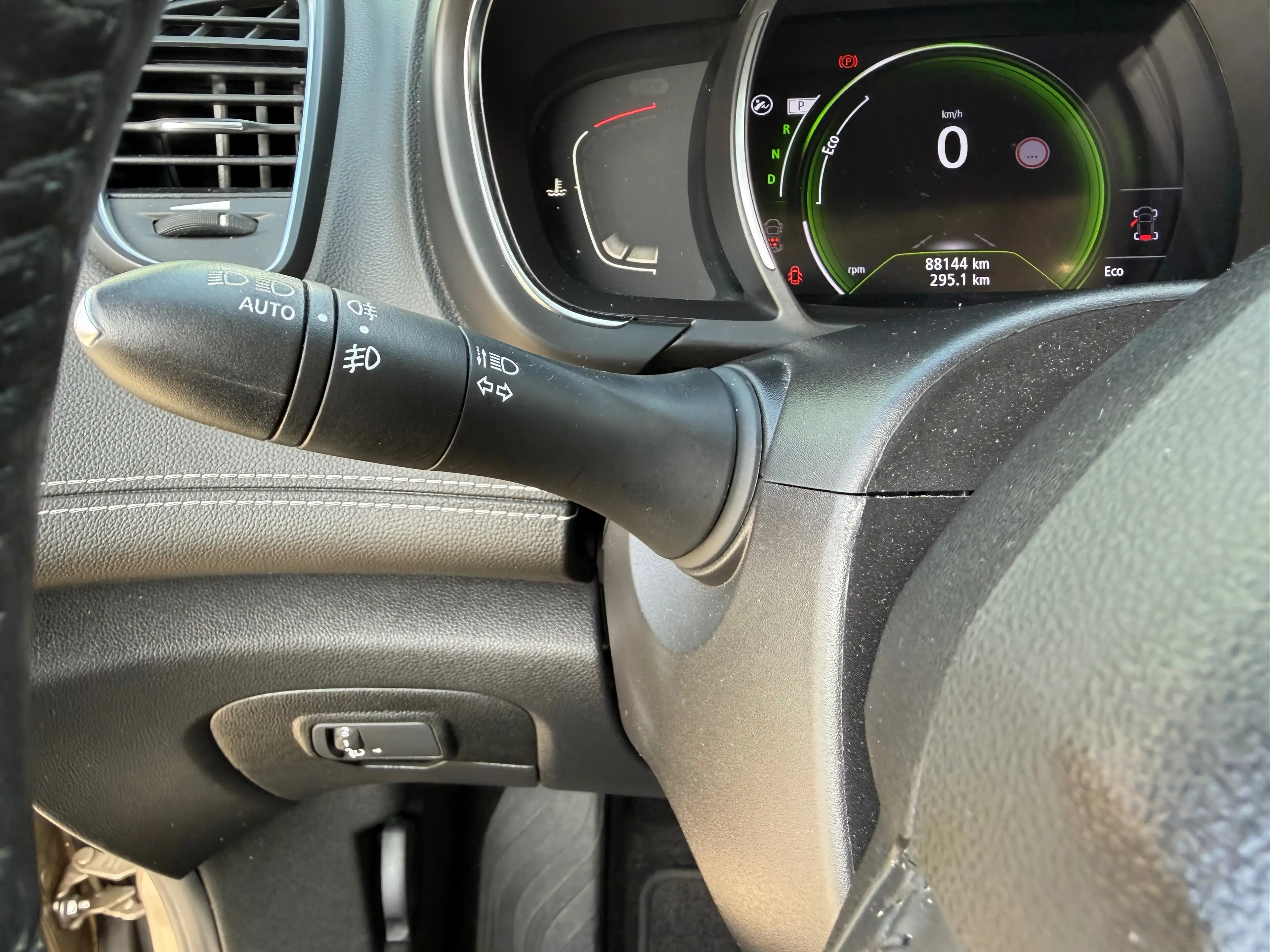 Renault Grand Scenic @SERVICARS HAREN - Voiture parfaite pour la famille avec 7 sièges / Garantie 12 mois — photo 12