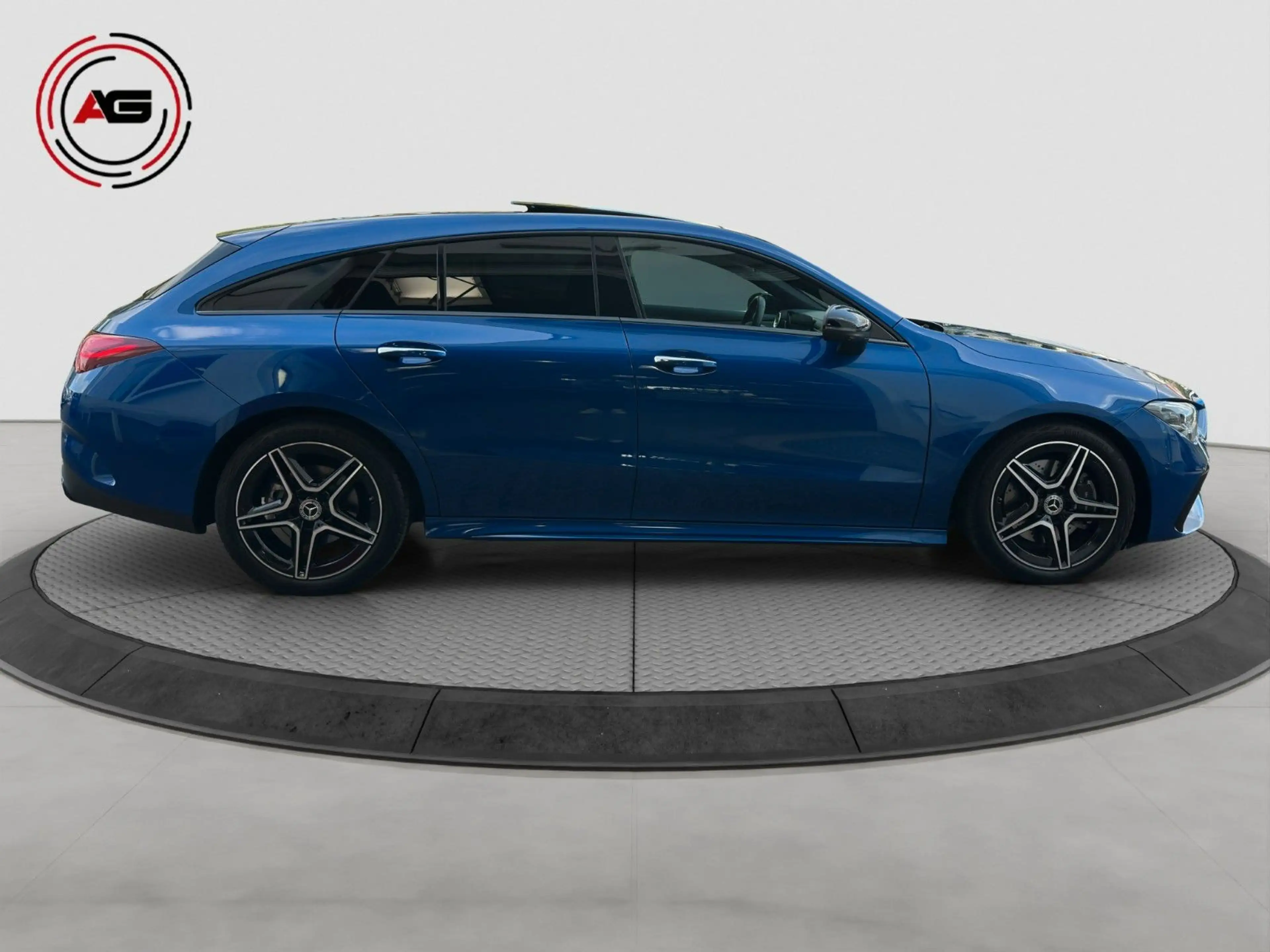 Mercedes-Benz CLA 200 DISTR-PRO MULTIBEAM PANO 360° — photo 4