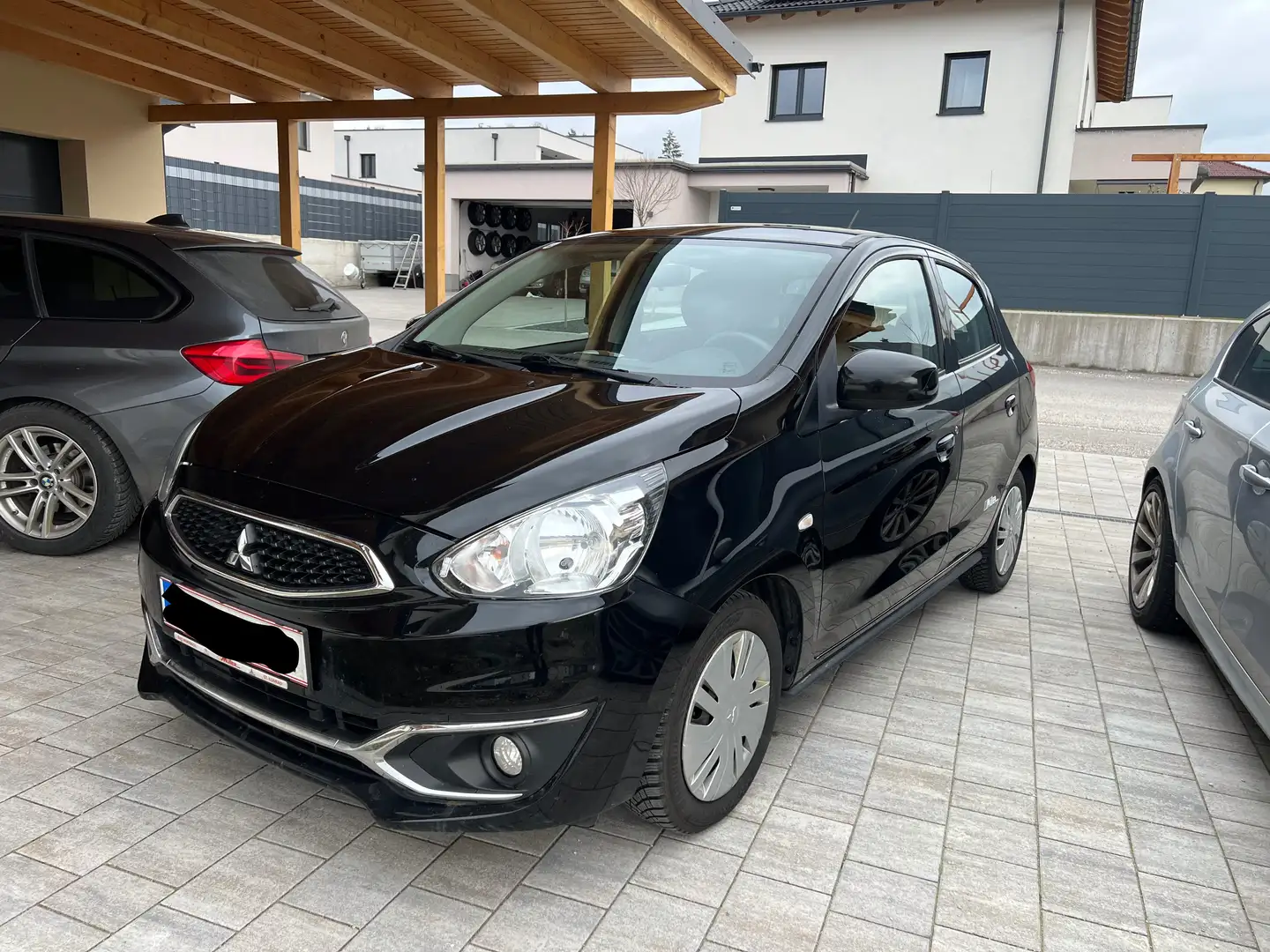Mitsubishi Space Star Space Star 1,0 MIVEC Inform AS Schwarz - 1