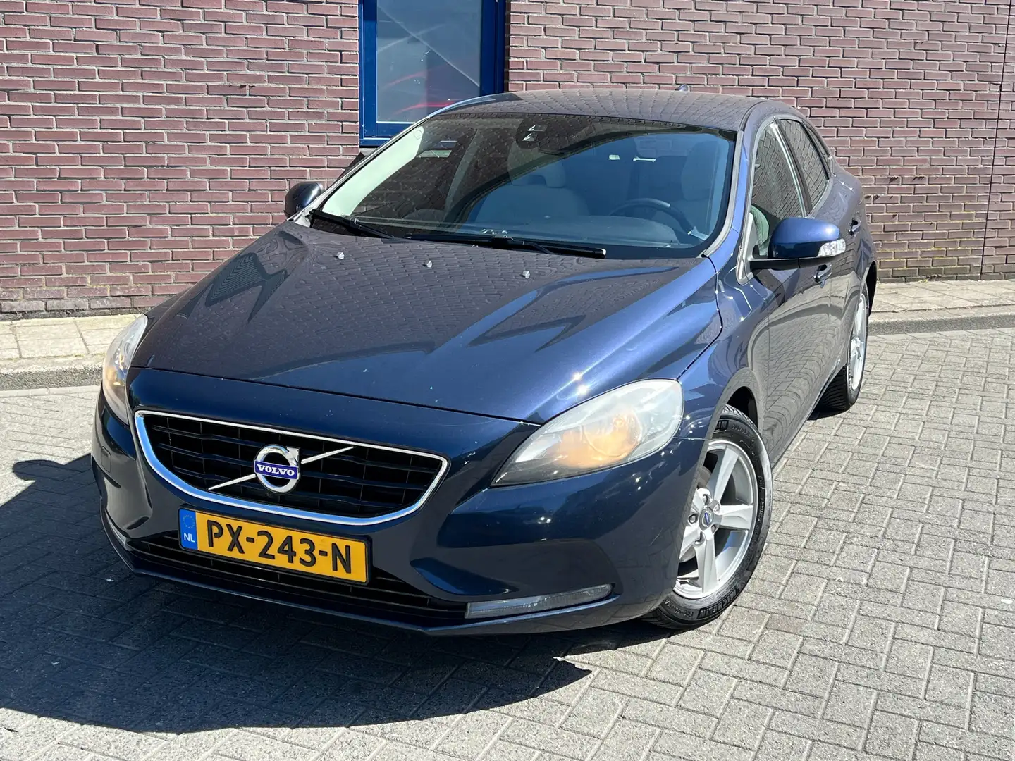Volvo V40 V40 1.6 D2 Momentum Azul - 1