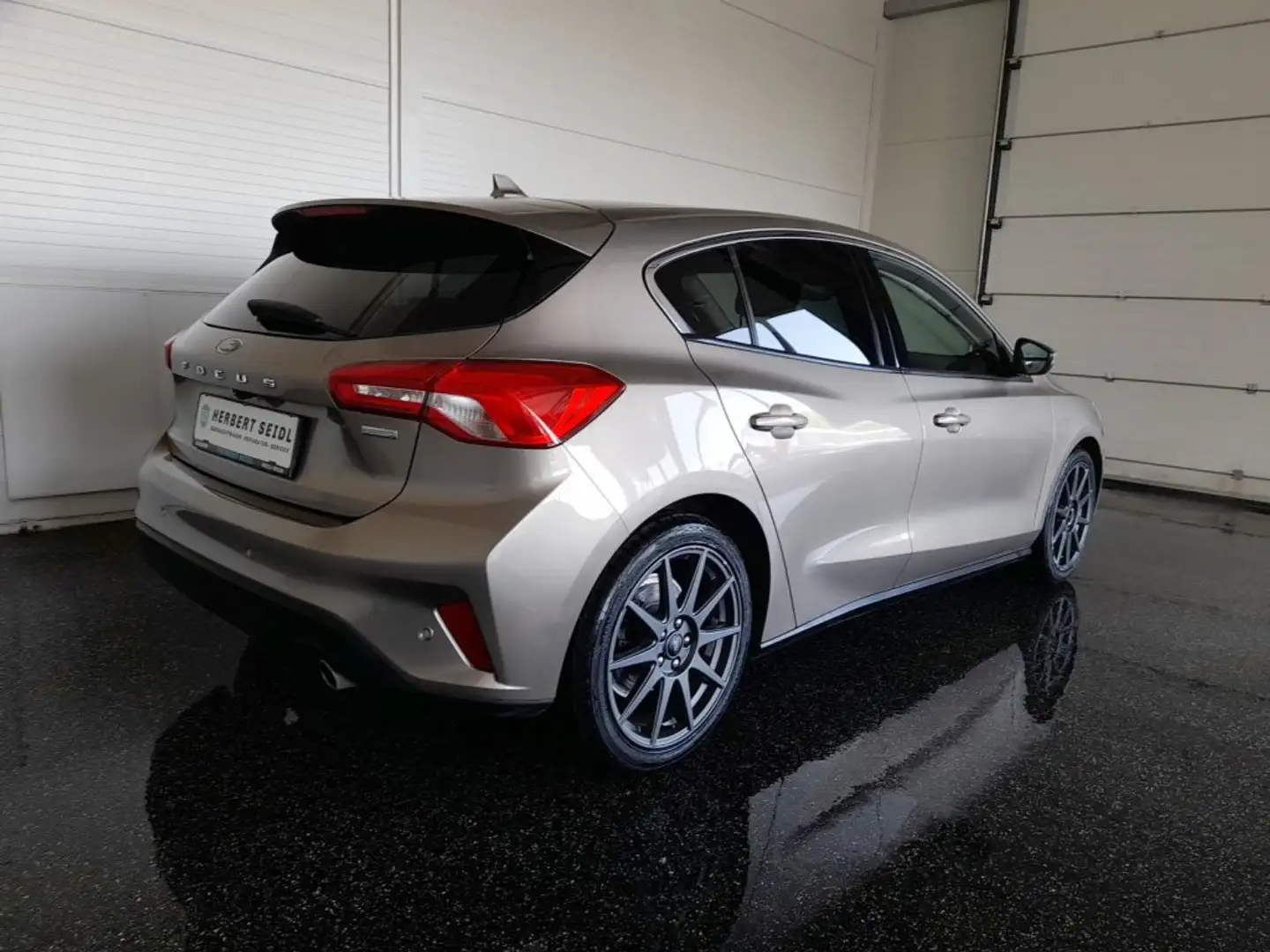 Ford Focus TITANIUM 1,0 EcoBoost *18 ZOLL / VOLL-LED / NAVI / HEAD-UP / KAMERA / 2-ZONEN KLIMA / SITZHZG* Beige - 2
