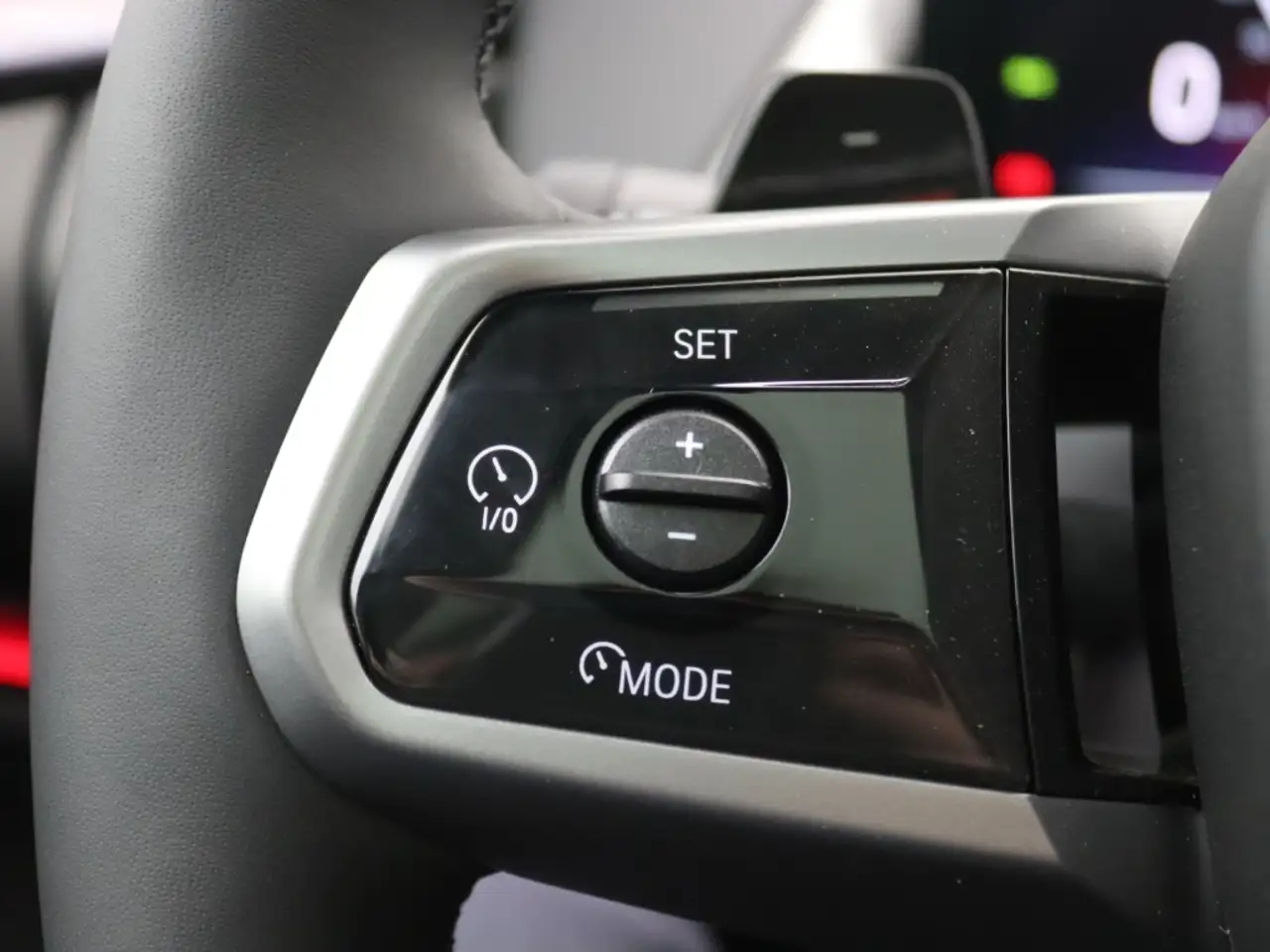 BMW X3 30 e xDrive M Sport HUD AHK-klappbar Panodach Navi 16