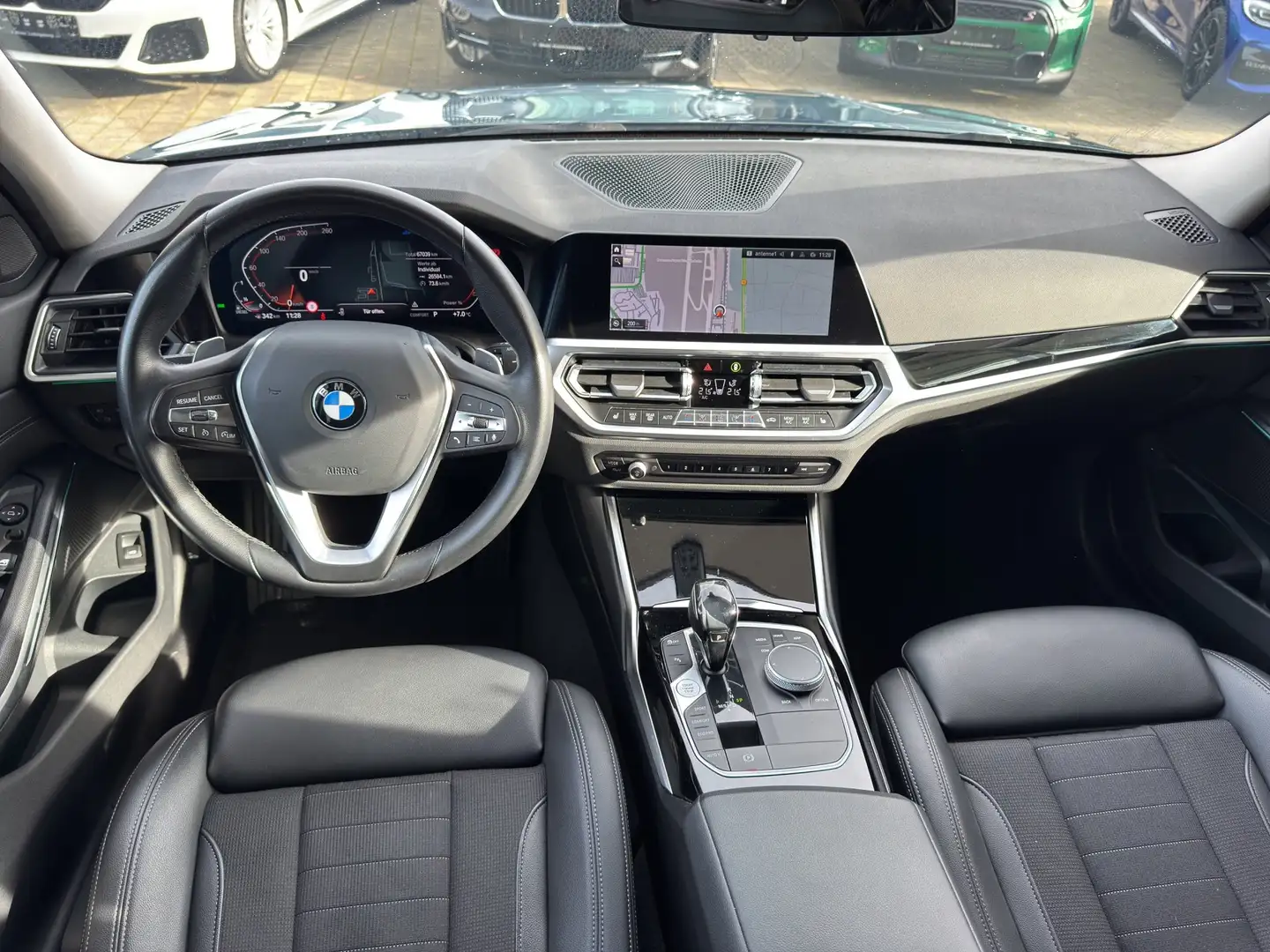 BMW 320 d Touring Sport Line Hifi Komfortzugang SH Blau - 2