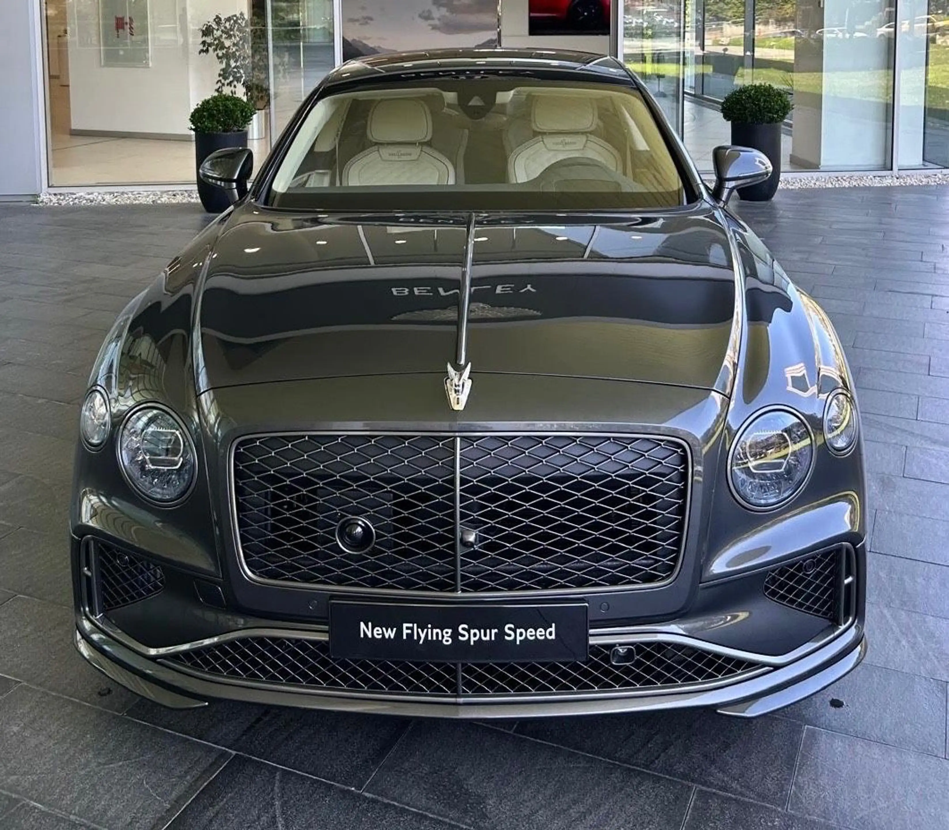 Bentley Flying Spur FLYING SPUR SPEED FIRST EDITION BUSINESS 4SEAT! — photo 2