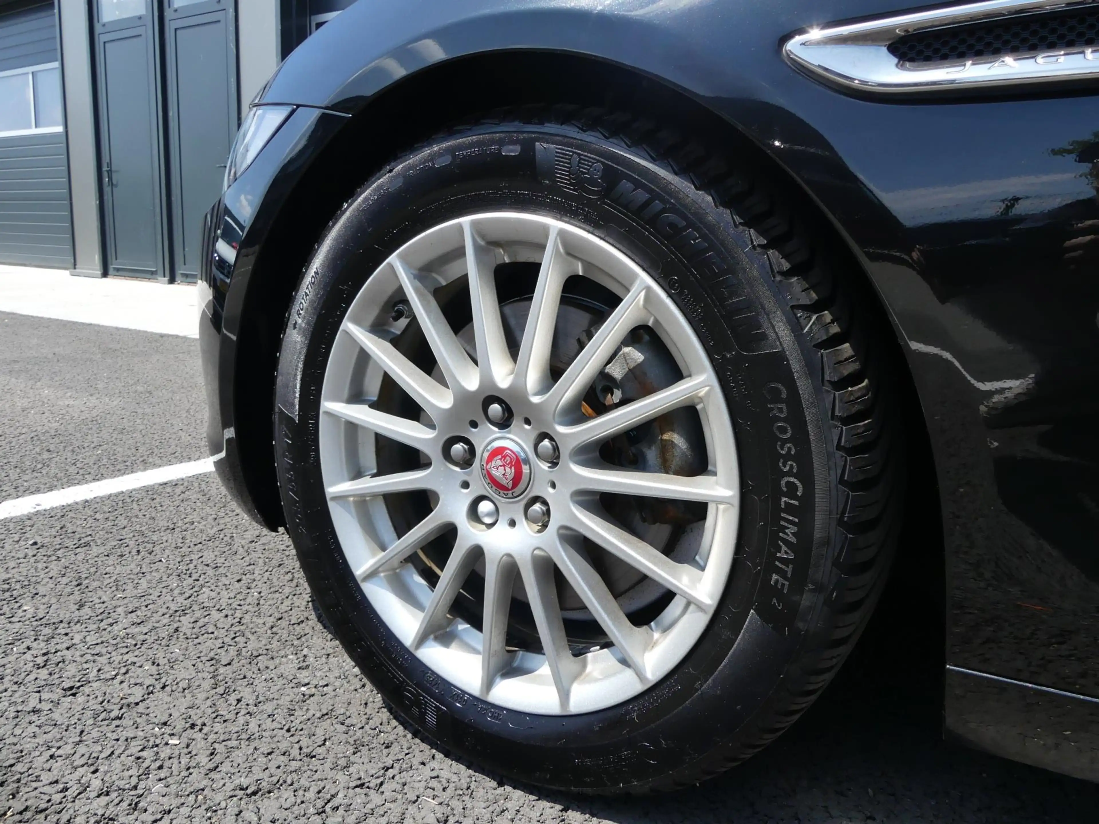 Jaguar XE XF 2.0 D Portfolio AUTOMAAT Leer Navi LMV PDC Came — photo 24