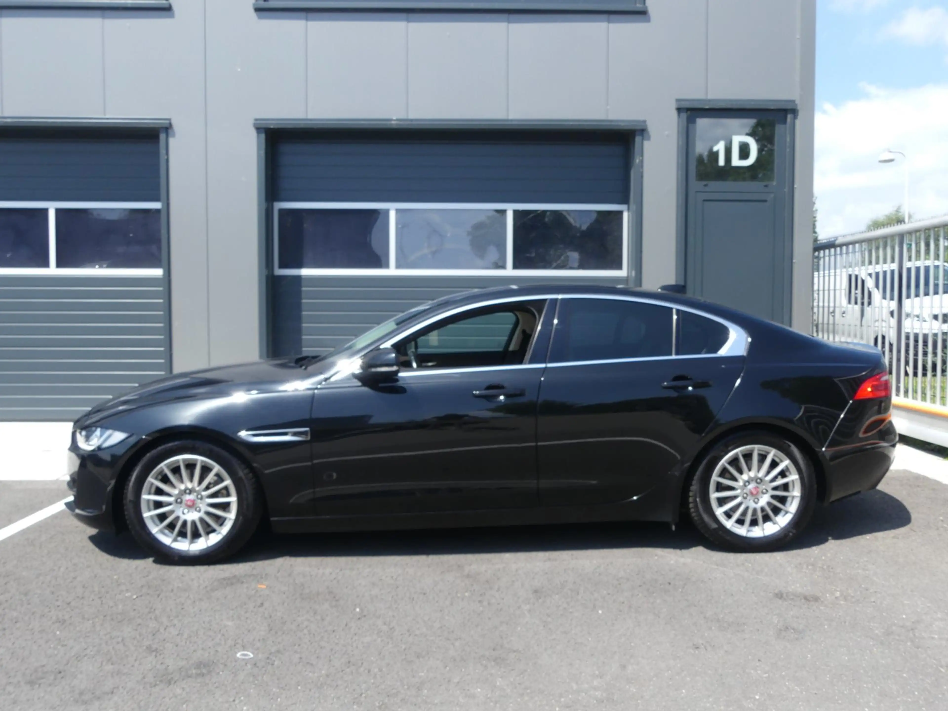 Jaguar XE XF 2.0 D Portfolio AUTOMAAT Leer Navi LMV PDC Came — photo 6