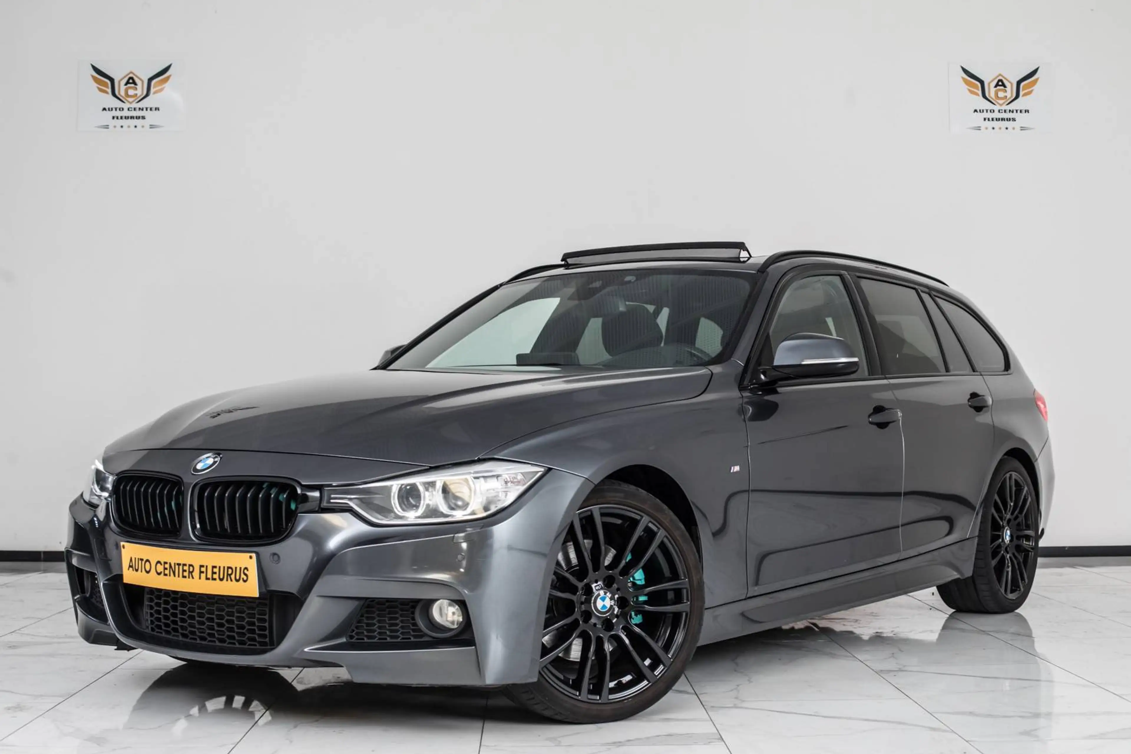 BMW 328 Touring 328i PACK M — photo 2