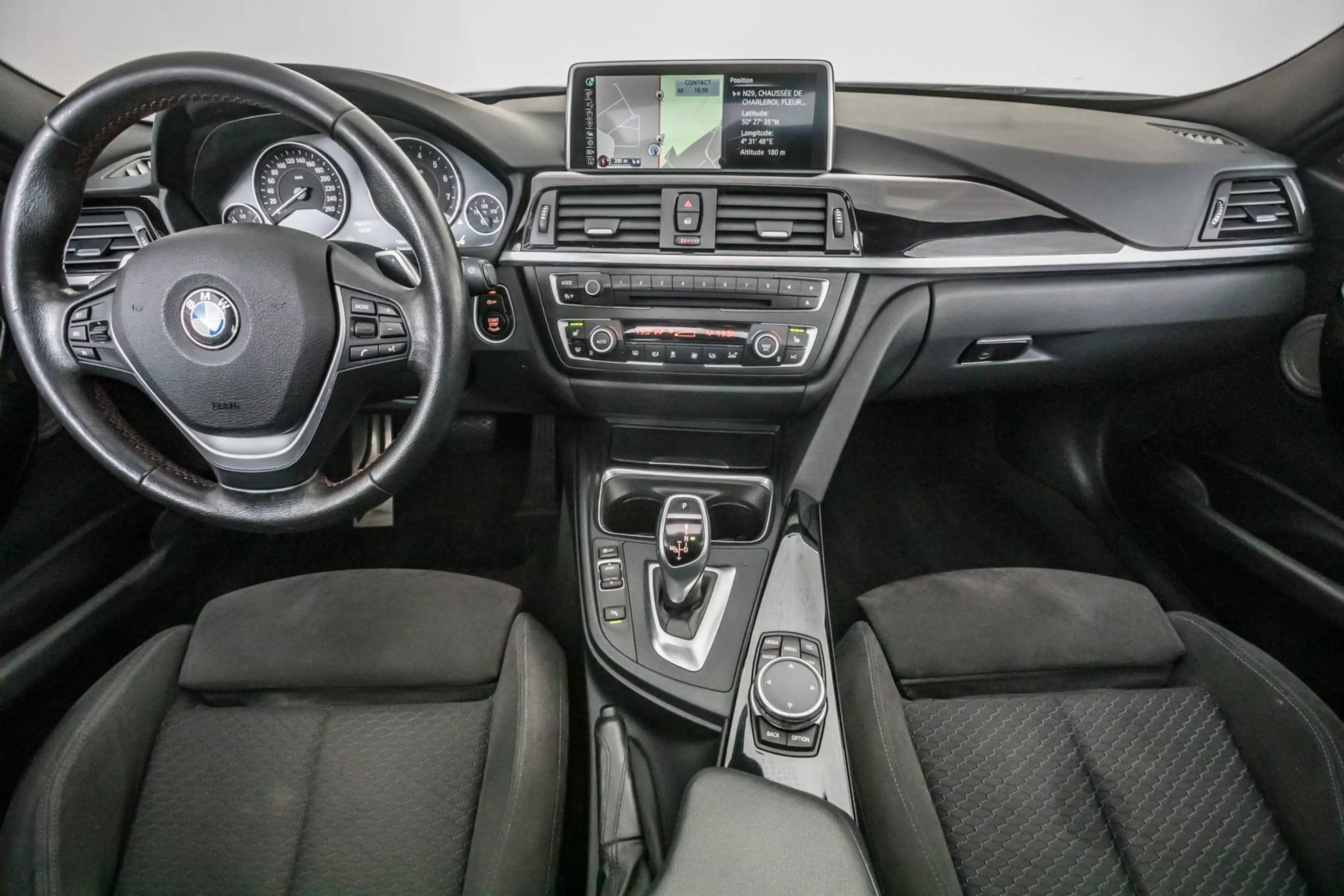 BMW 328 Touring 328i PACK M — photo 10