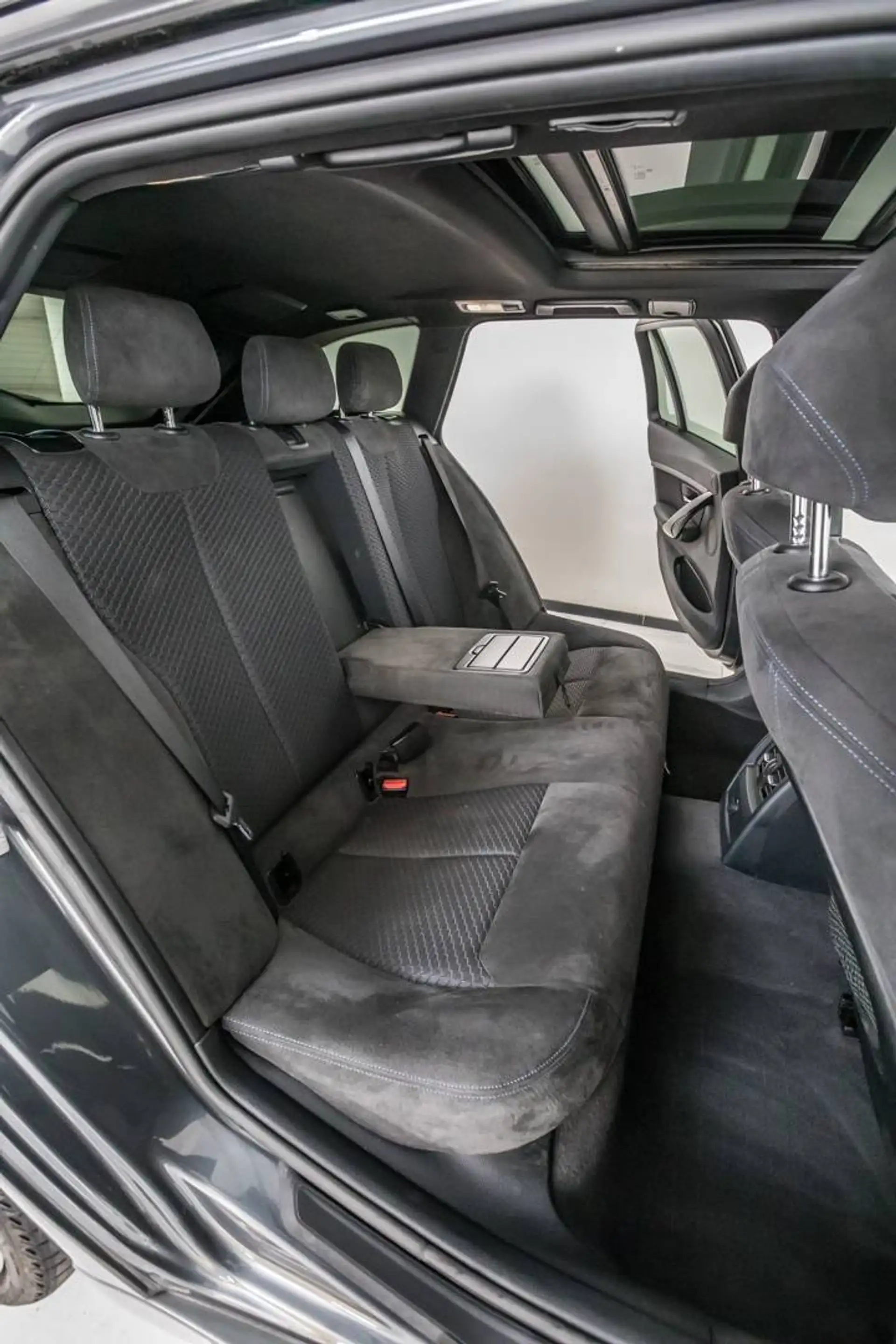 BMW 328 Touring 328i PACK M — photo 14