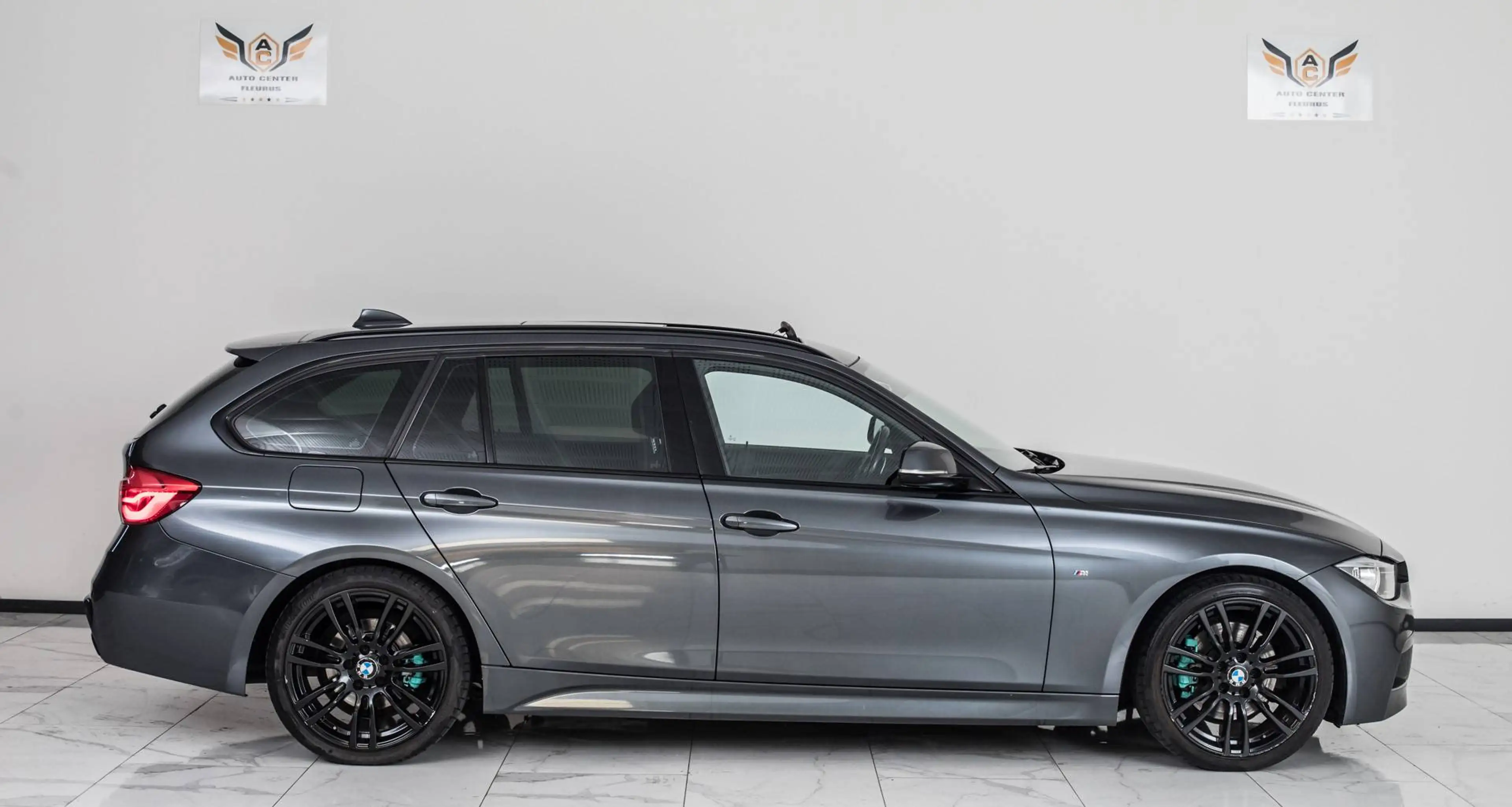 BMW 328 Touring 328i PACK M — photo 9
