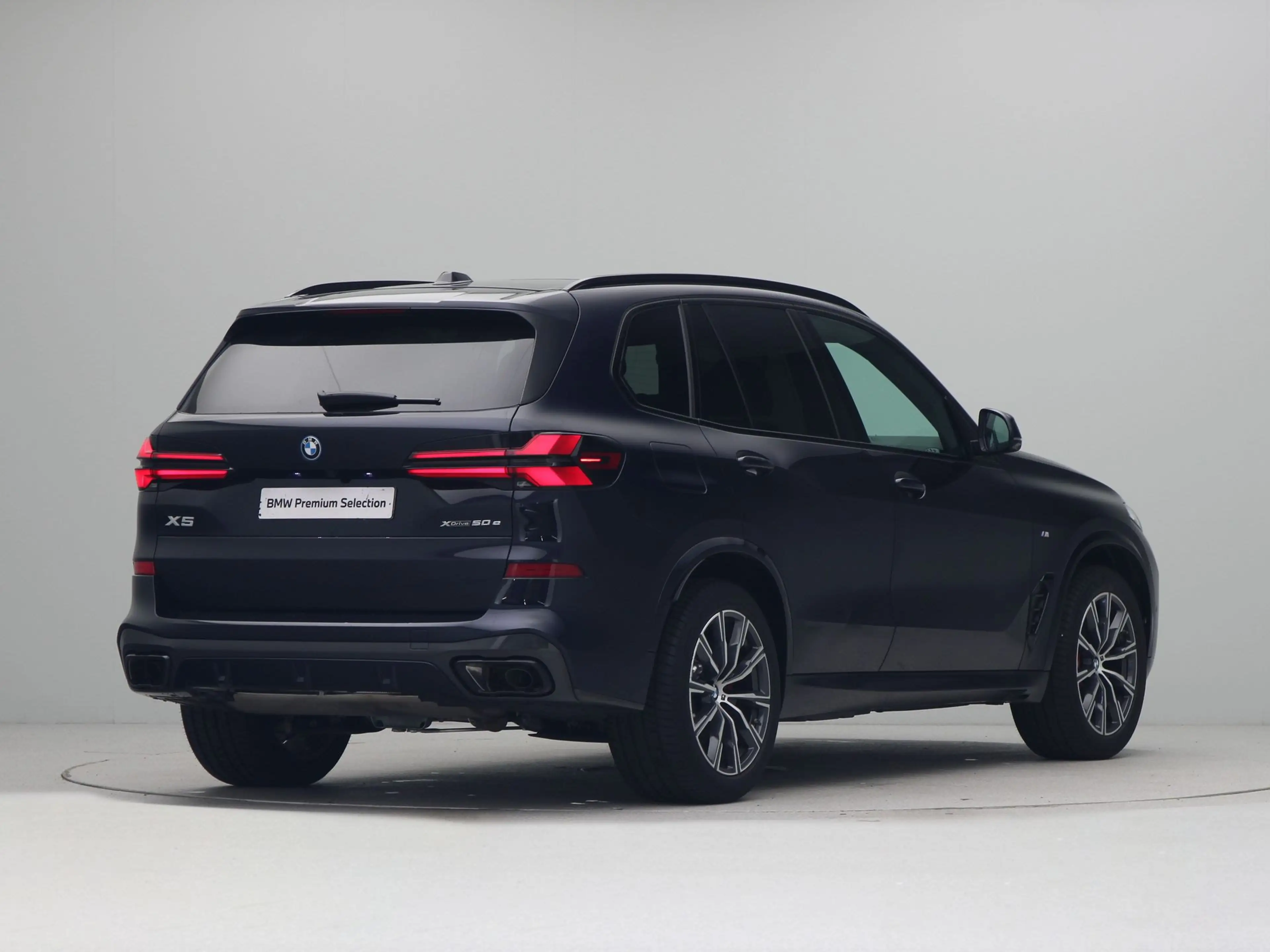 BMW X5 xDrive50e — photo 9