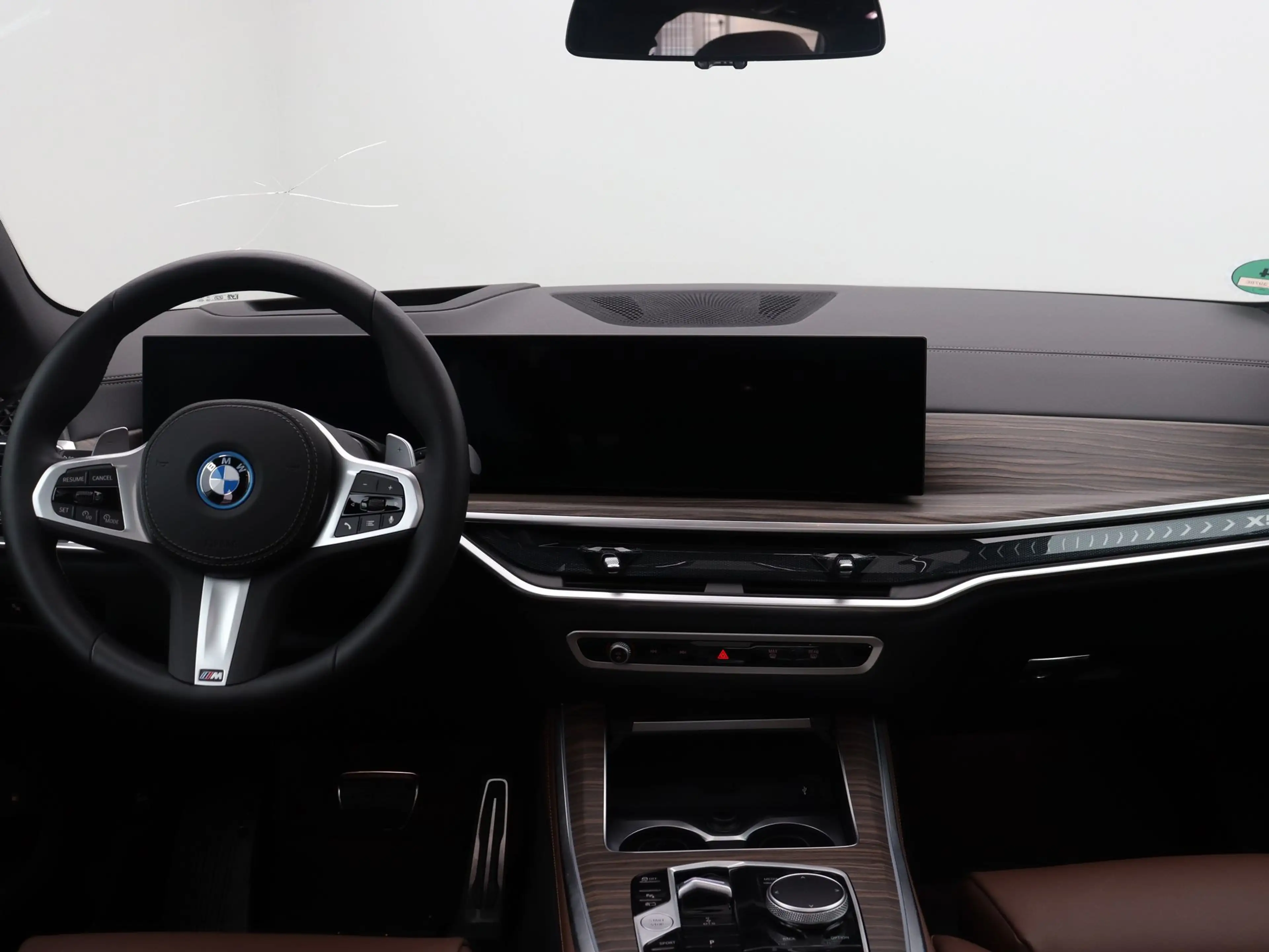 BMW X5 xDrive50e — photo 13