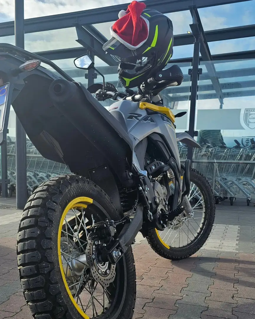 Voge 300R Gelb - 2