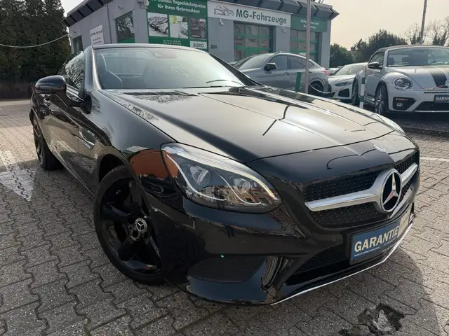 Mercedes-Benz SLC 300 SPORT LED NAVI LEDER MEMORY AIRSCARF