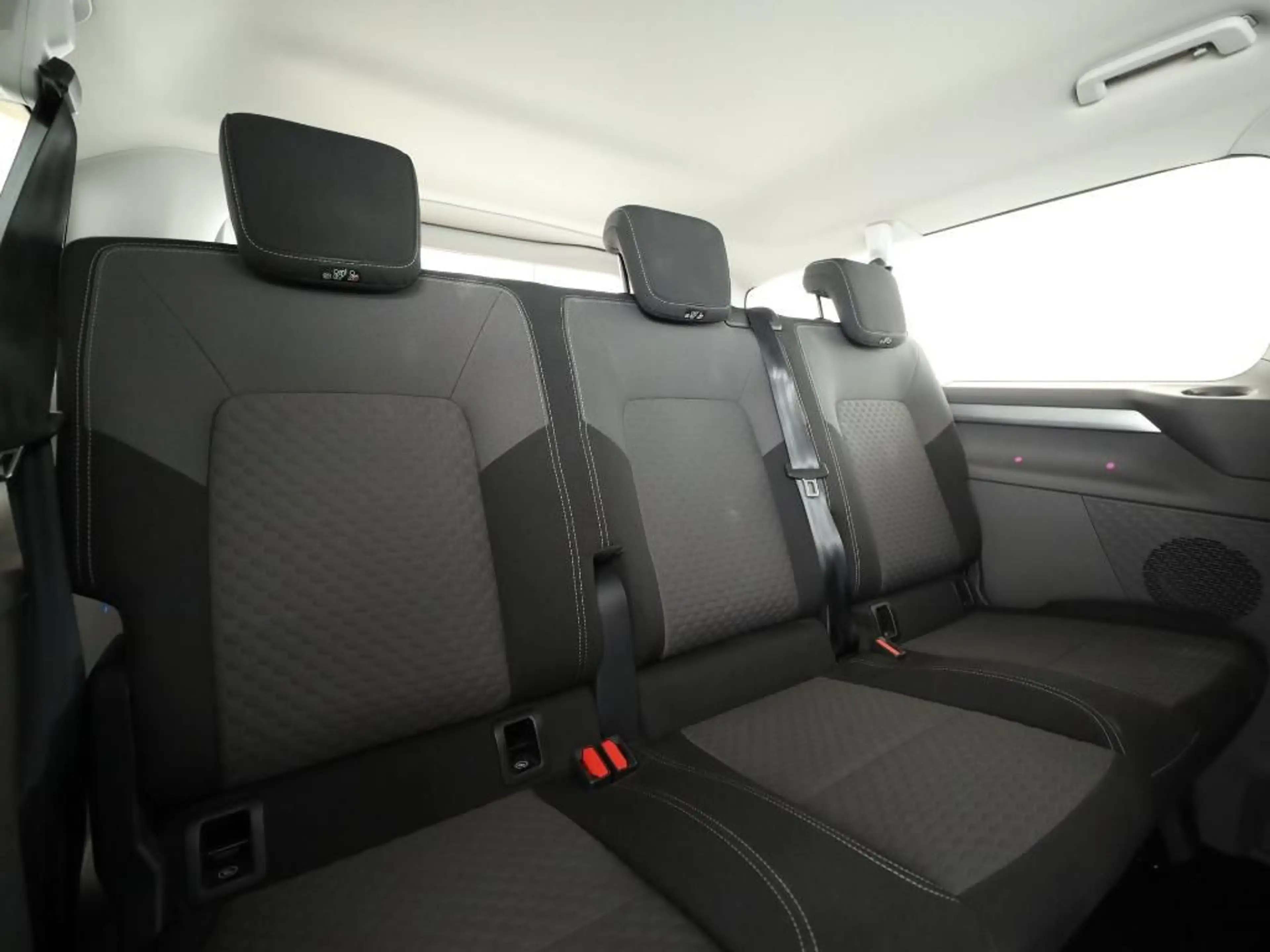 Volkswagen T7 Caravelle 2.0 TDI lang LIFE DSG Klima*NAV*RFK — photo 8