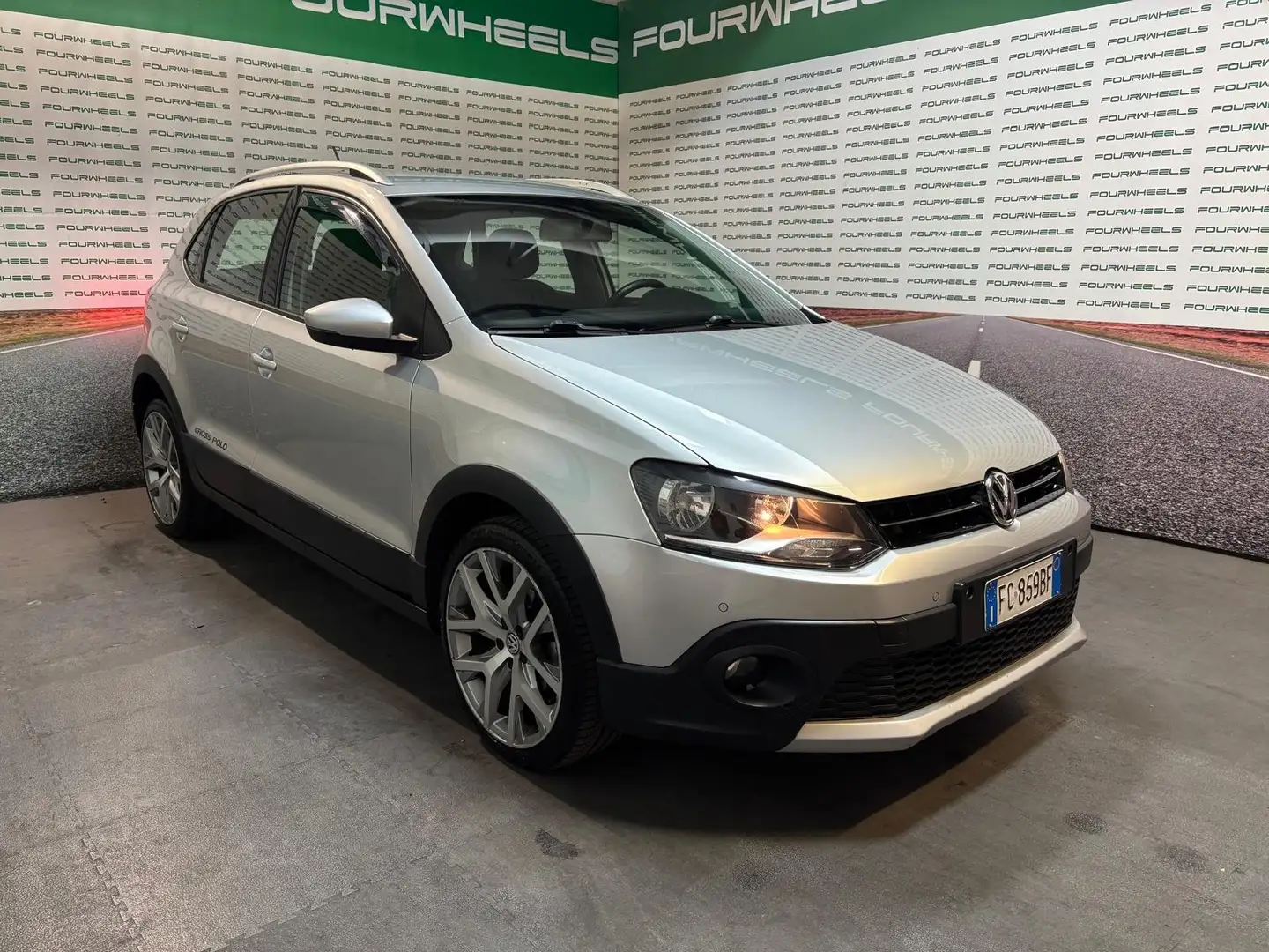 Volkswagen Polo Polo V 2014 5p 1.4 tdi bm CROSS 90cv Gris - 2