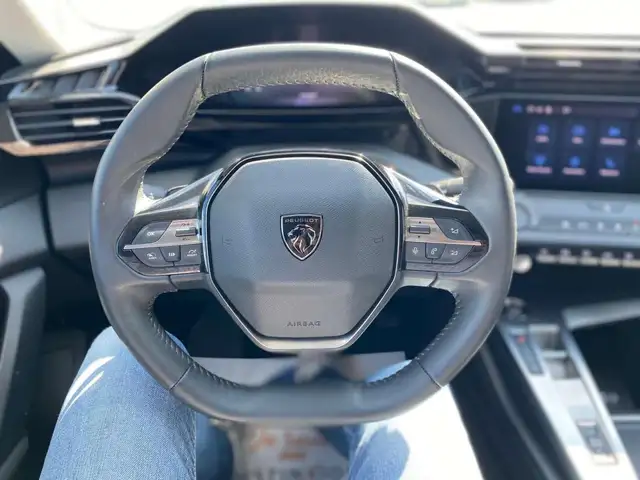 Peugeot 308 view 8