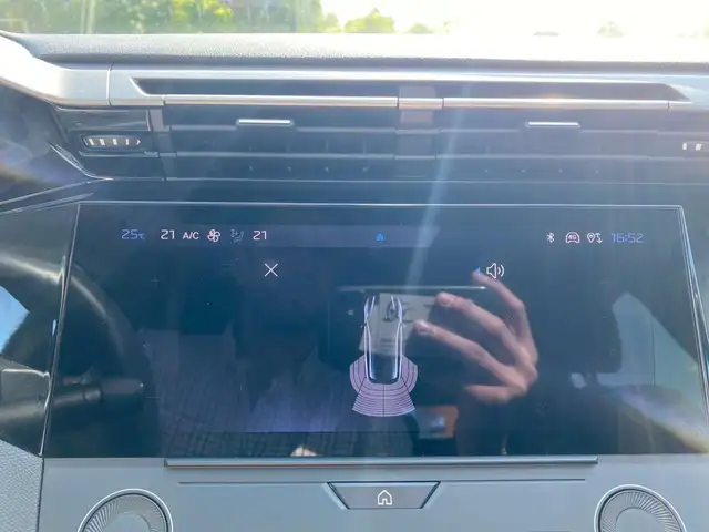 Peugeot 308 view 13
