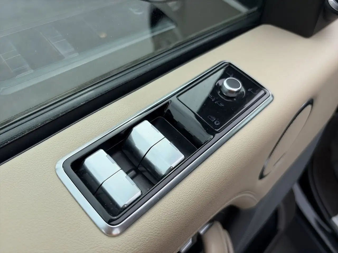 Land Rover Range Rover снимка Land Rover Range Rover