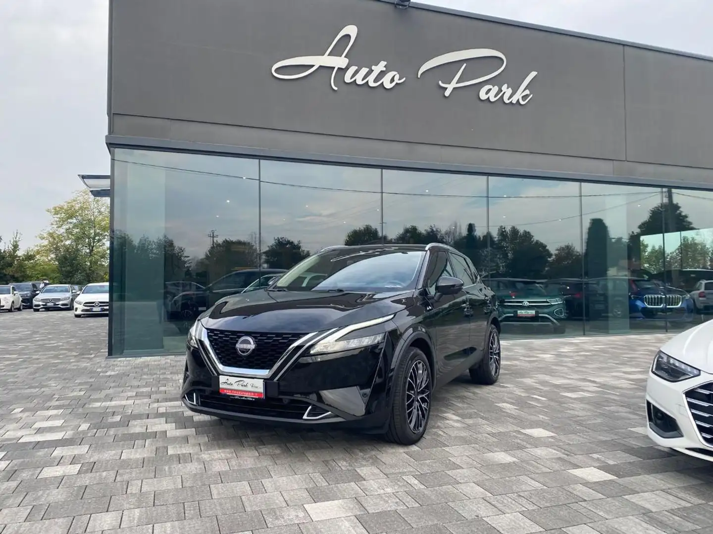 Nissan Qashqai MHEV 158 CV Xtronic N-Connecta Noir - 1