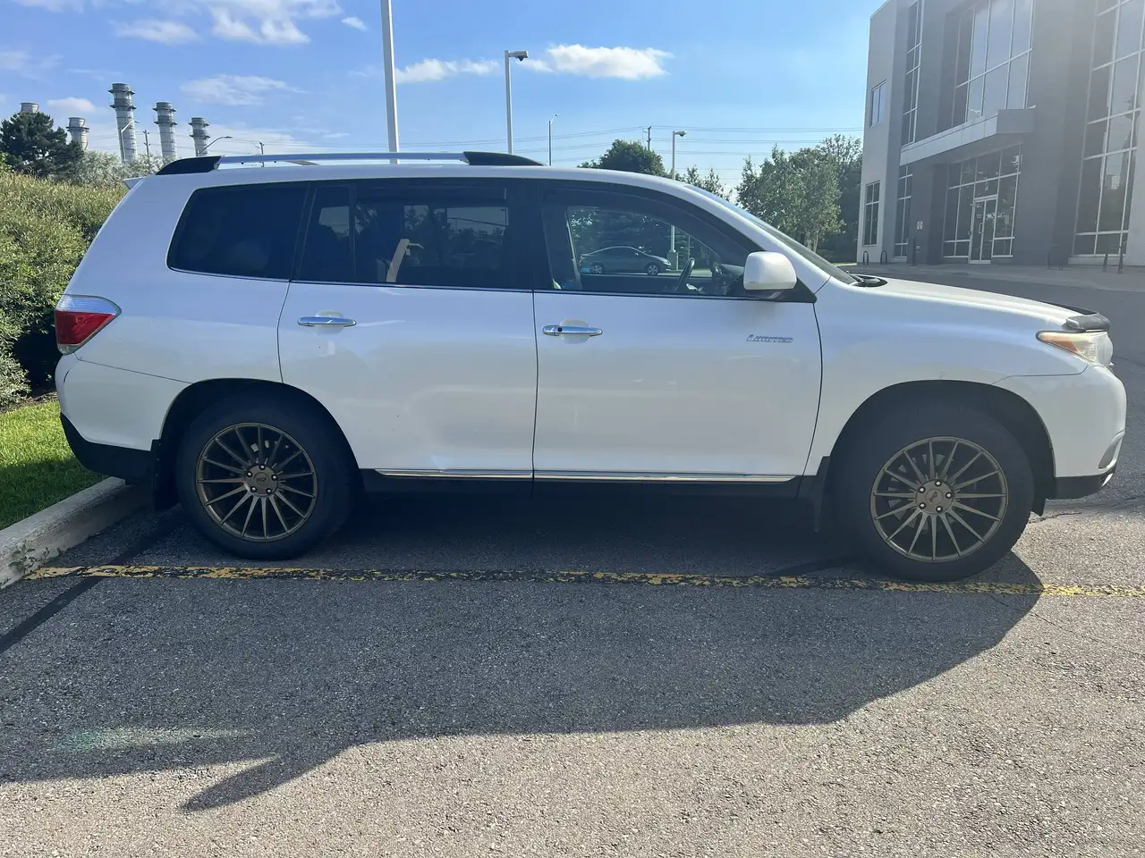 Toyota Highlander photo Toyota Highlander