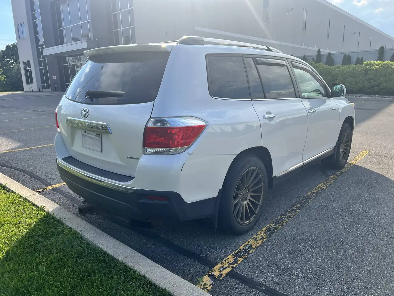 Toyota Highlander photo Toyota Highlander