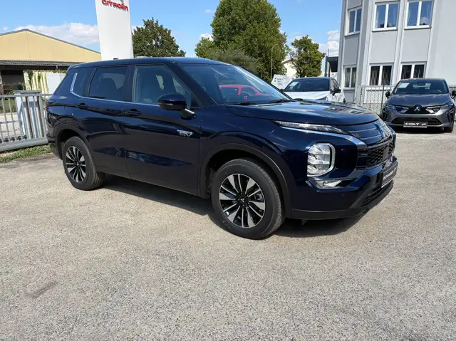 Mitsubishi Outlander 2,4 PHEV S-AWC Invite Aut./incl. Winterräder