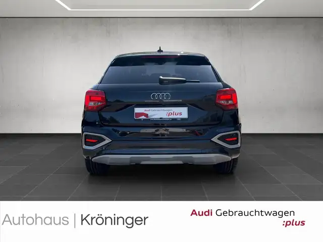 Audi Q2 view 6