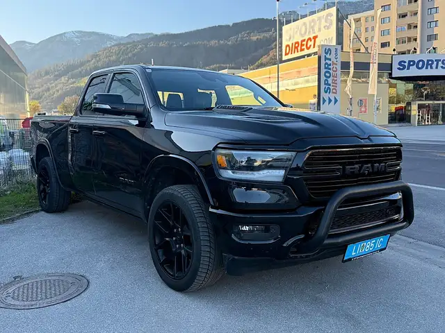 Dodge RAM 1500 Quad Cab Laramie Night Edition Ansicht 1