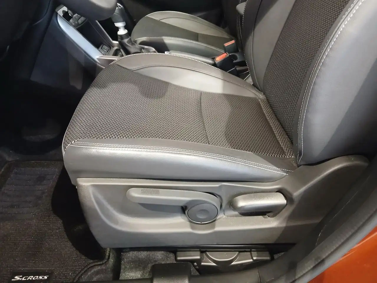 Suzuki SX4 S-Cross Comfort + Allgrip AHK Pano ACC 360 Grad, миниатюра 6