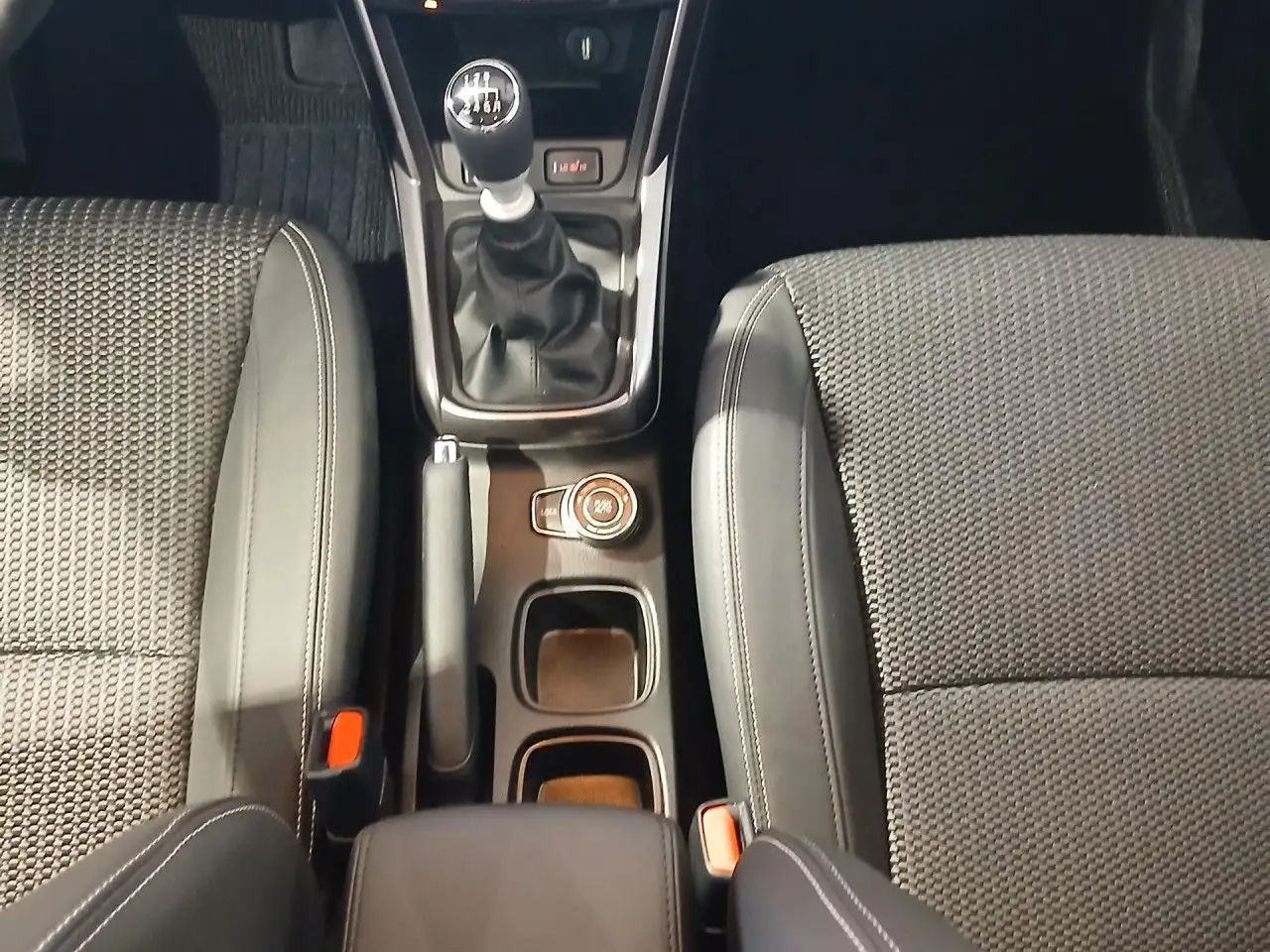 Suzuki SX4 S-Cross Comfort + Allgrip AHK Pano ACC 360 Grad, миниатюра 12