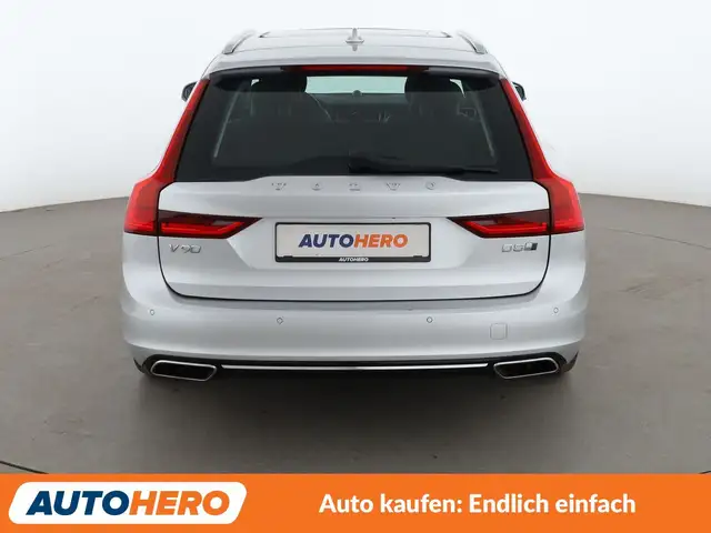 Volvo V90 view 5