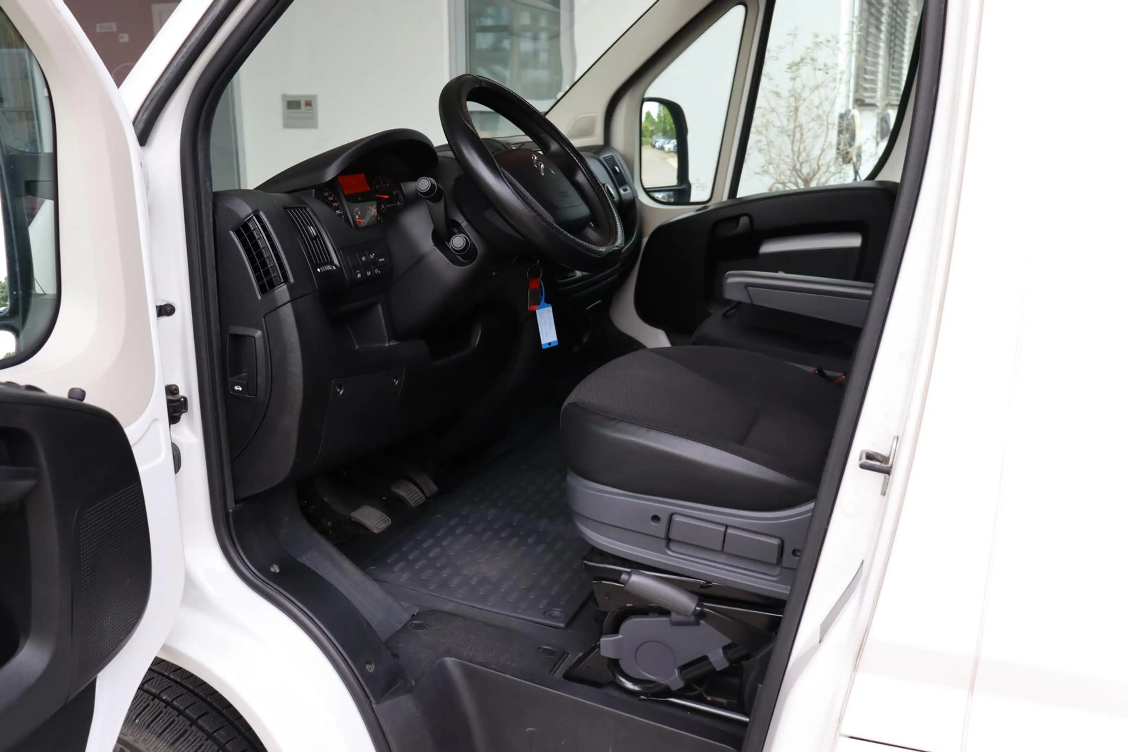 Citroen Jumper 2.2 Blue-HDI ÖW-Neu , Bremsbeläge-Neu — photo 7