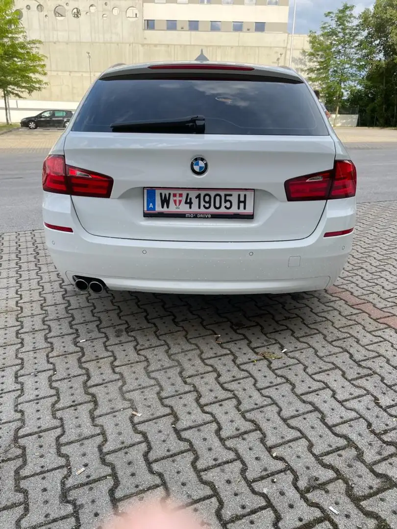 BMW 530 530d xDrive Touring Aut. Weiß - 2