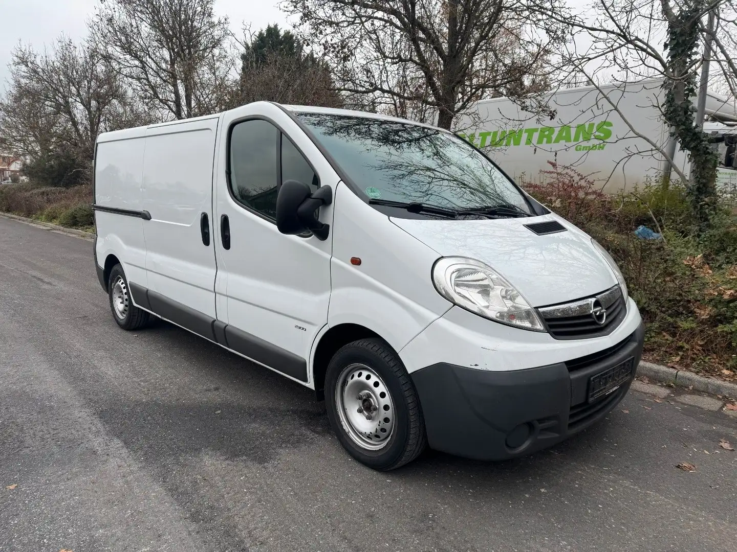 Opel Vivaro Kasten/Kombi Kasten L2H1 2,9t 1.HAND TÜV Weiß - 2