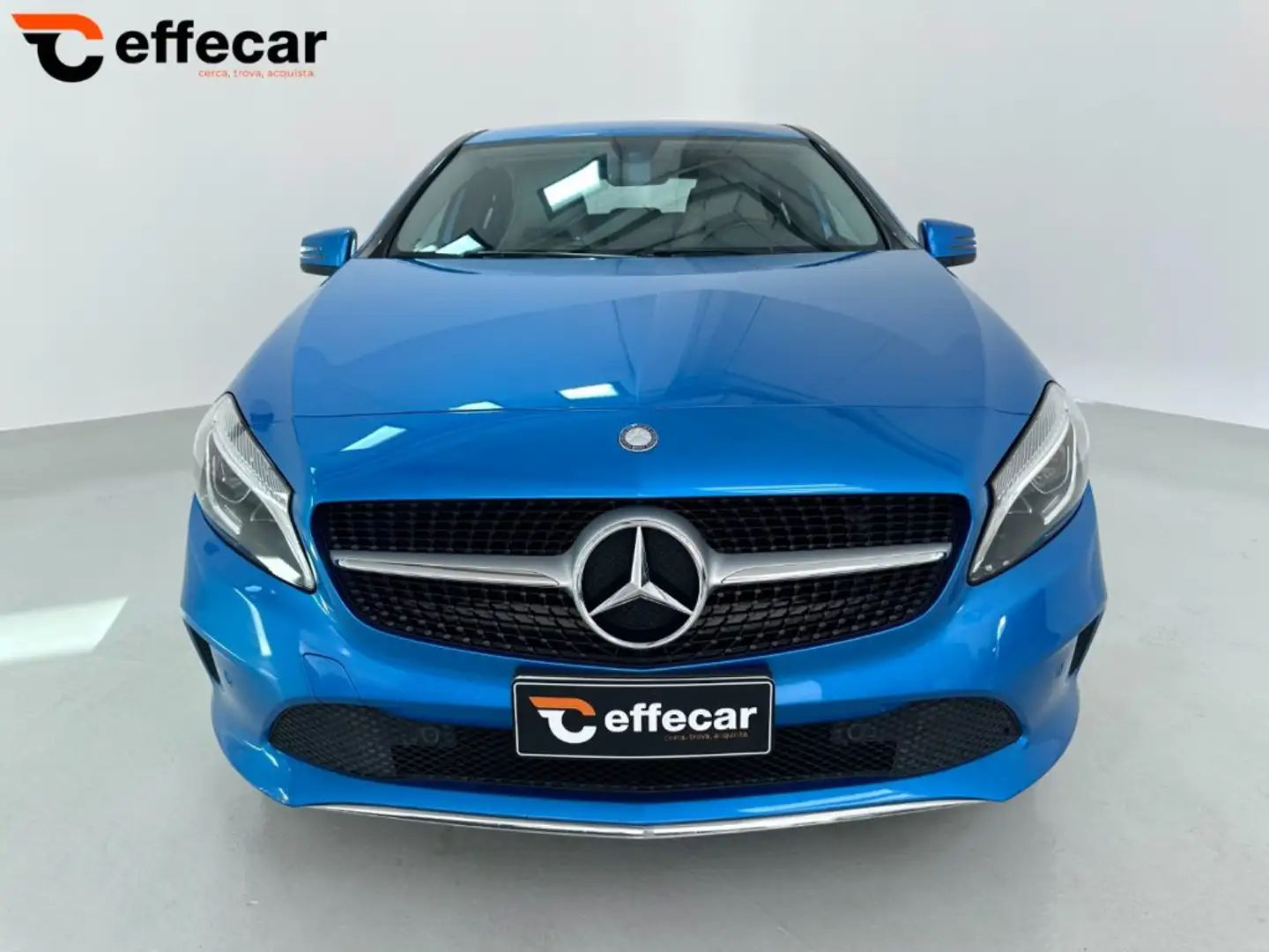 Mercedes-Benz A 200 d Premium Sport Bleu - 2