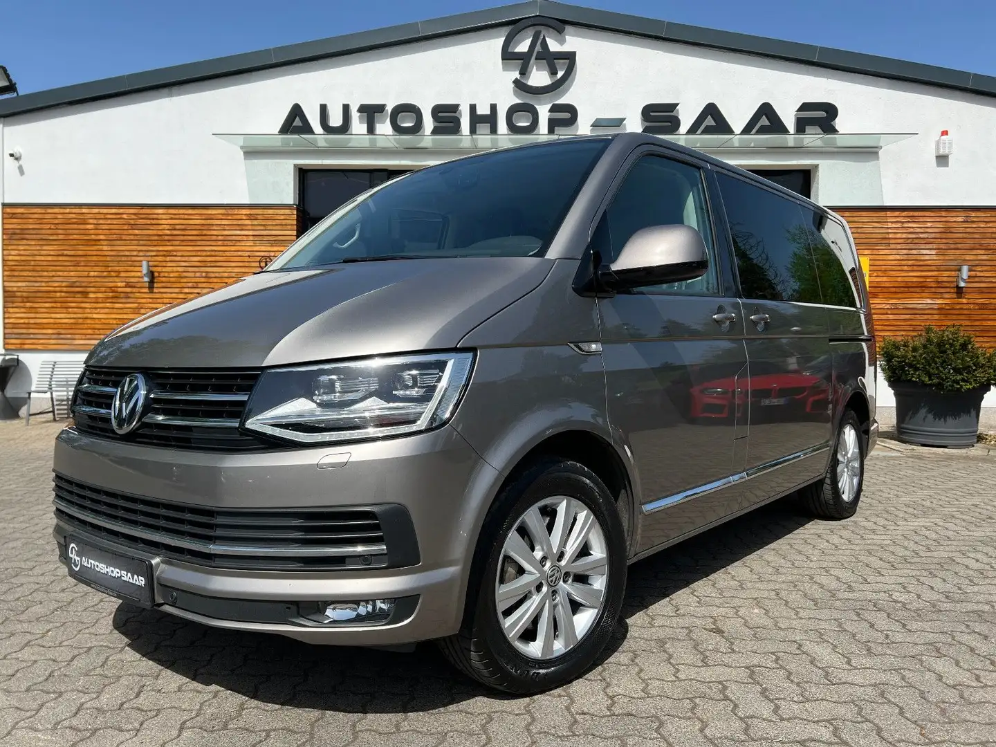Volkswagen T6 Multivan T6 Bus Multivan Highline/Automatik/7.Sitzer/ Beige - 1