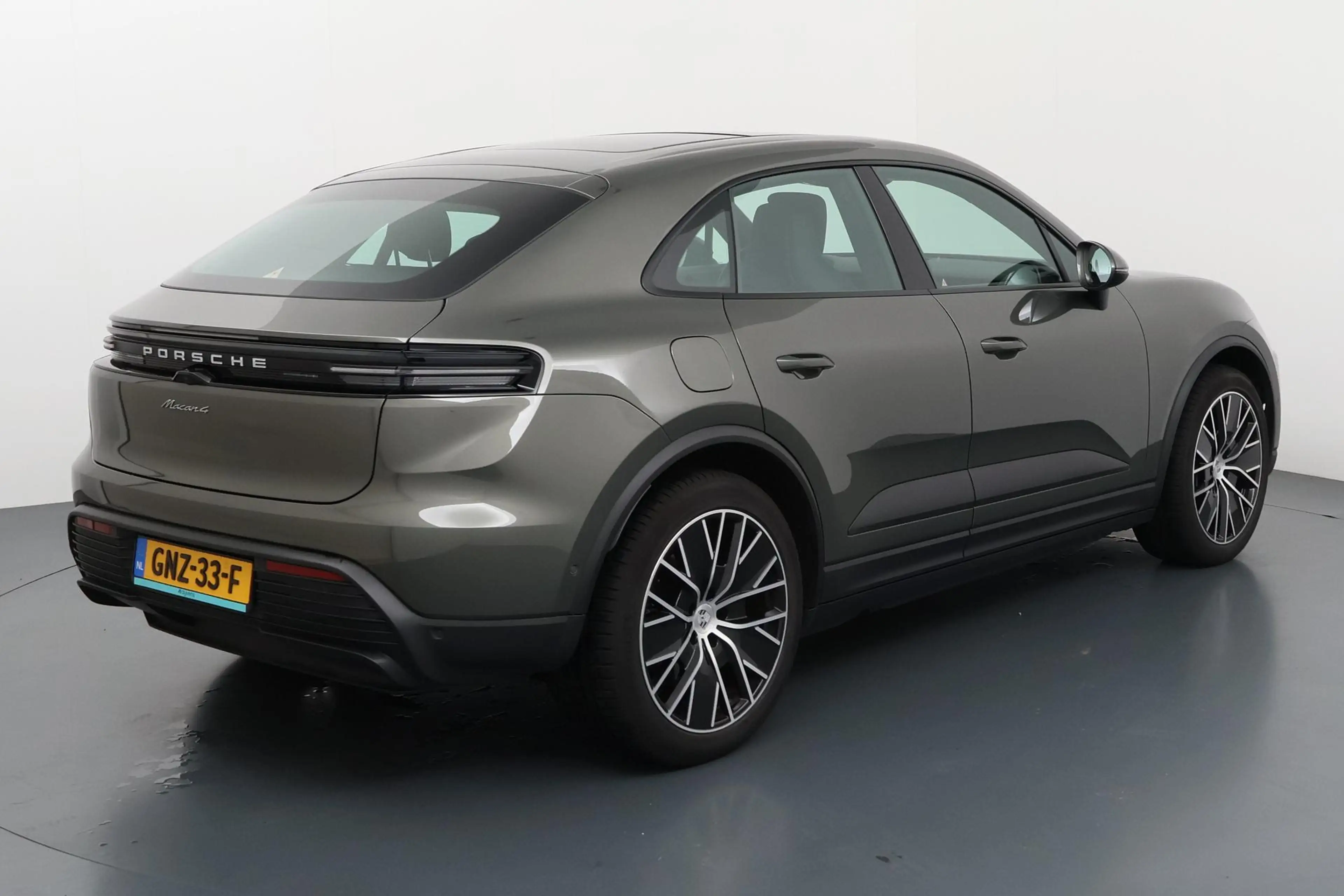 Porsche Macan 4 100 kWh Puur elektrisch genieten met sportieve p — photo 6