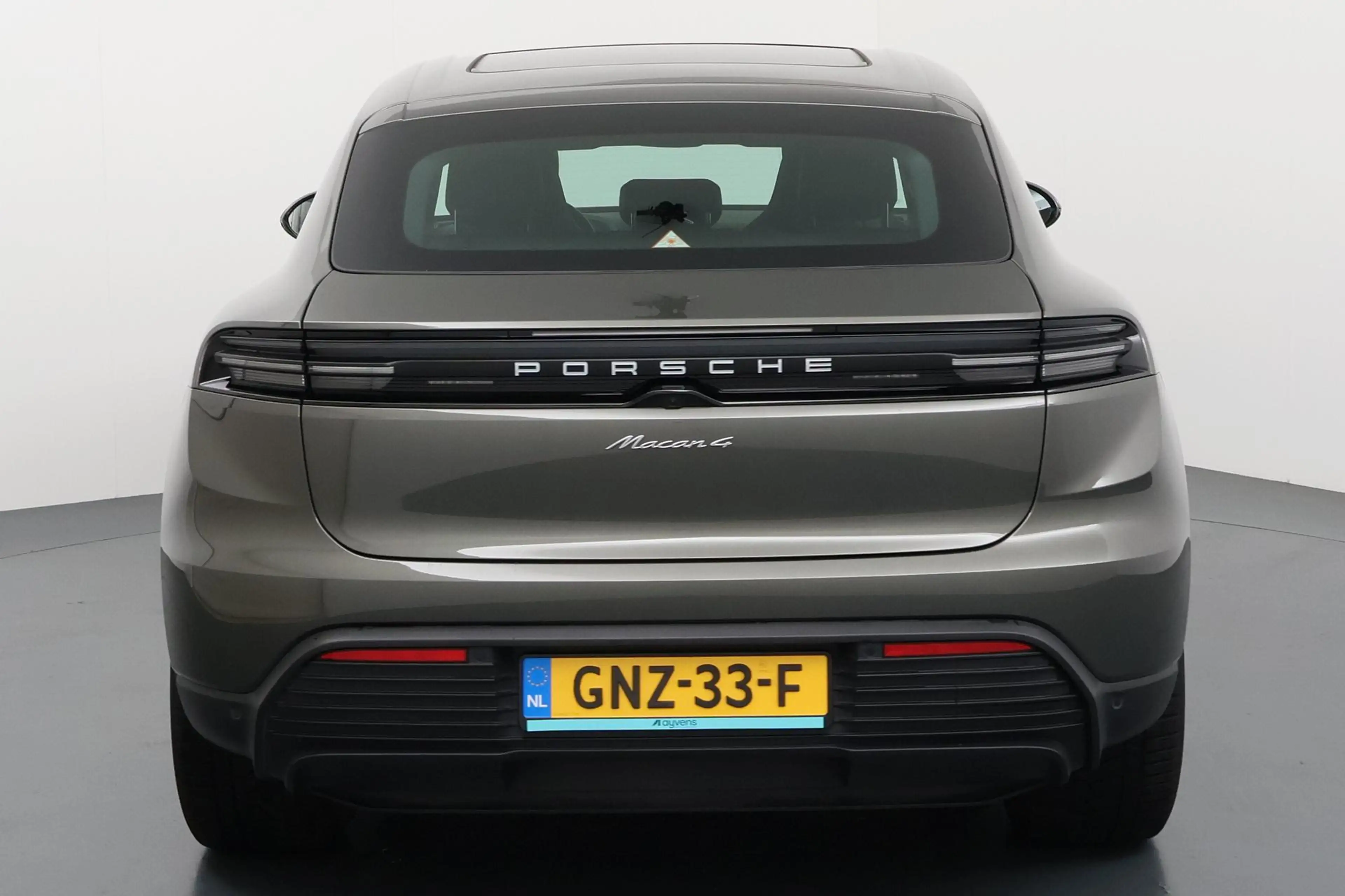 Porsche Macan 4 100 kWh Puur elektrisch genieten met sportieve p — photo 14