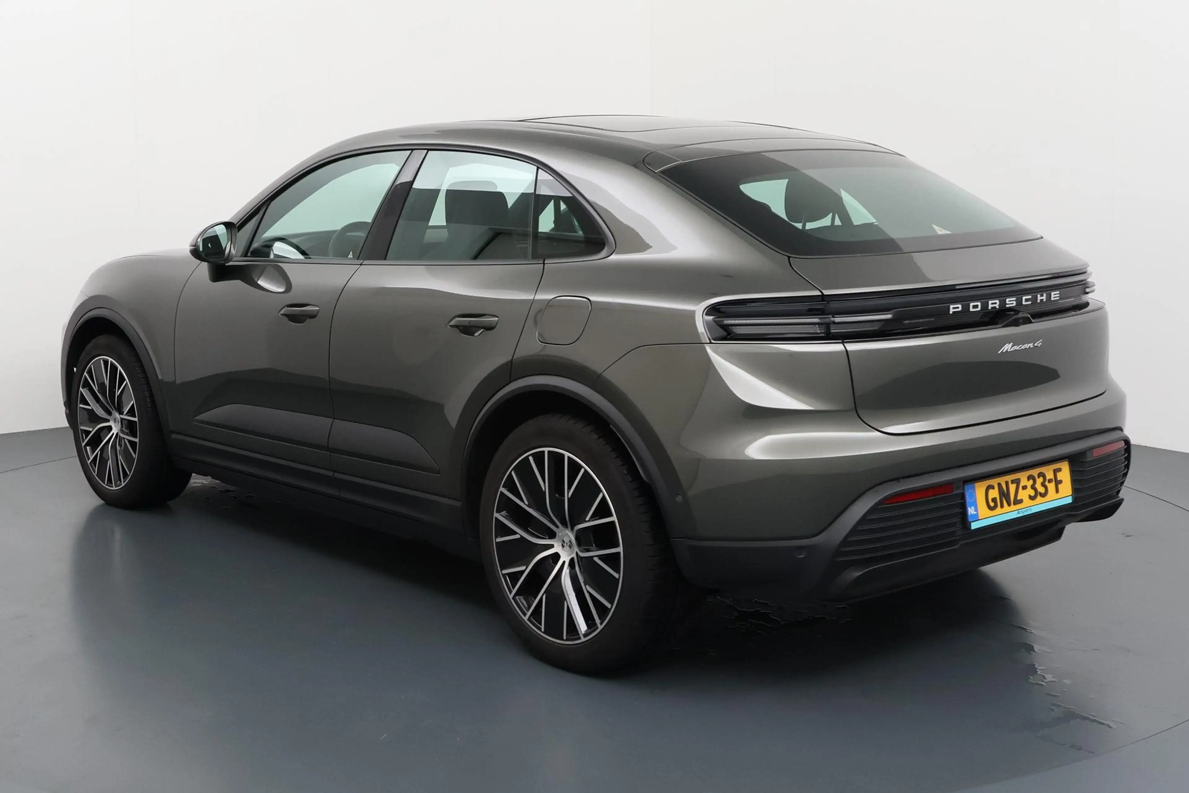 Porsche Macan 4 100 kWh Puur elektrisch genieten met sportieve p — photo 7
