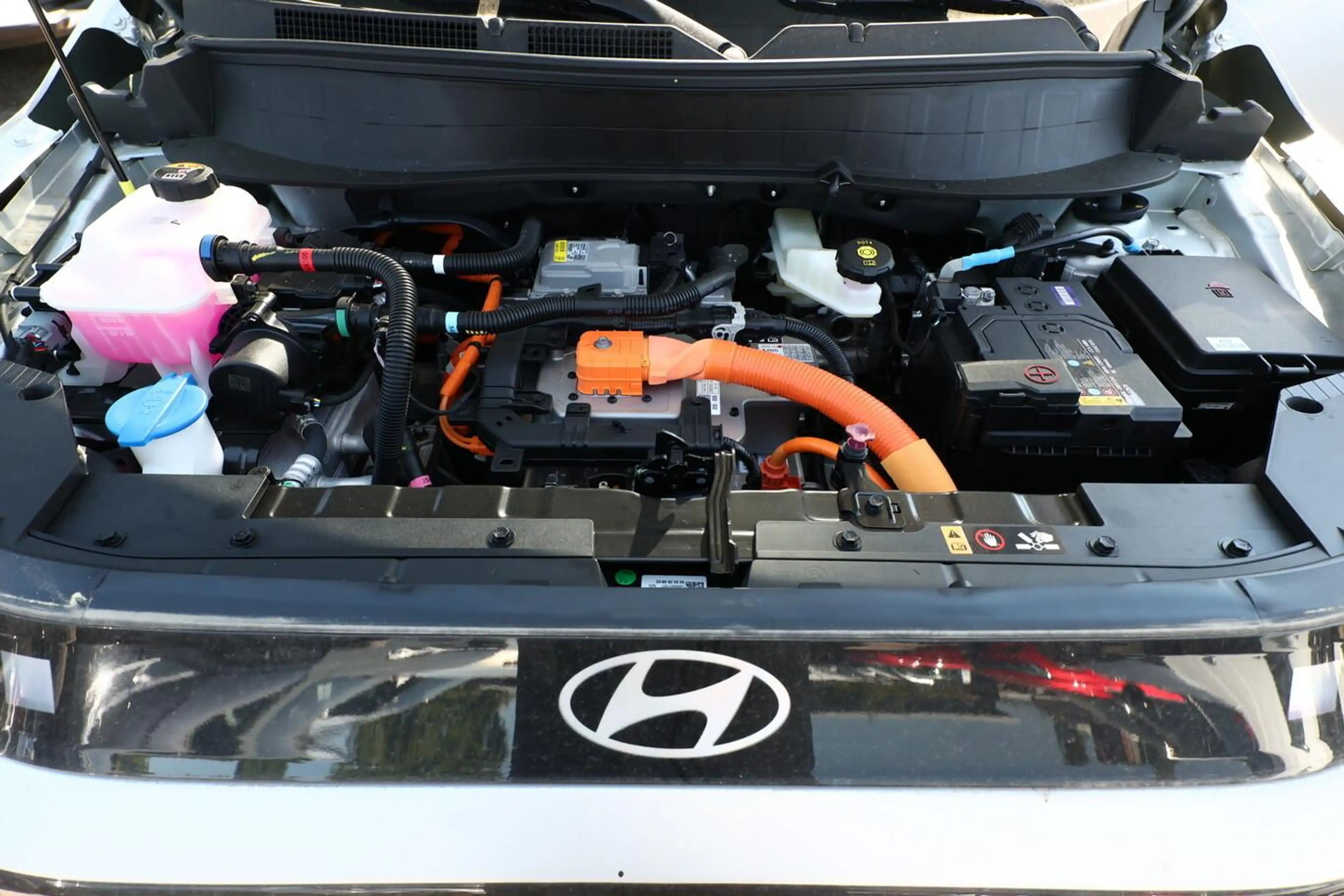 Hyundai Inster 42 kWh FÖRDERF. Navi 2xPDC 15Z PrivG ACC 71 kW ... — photo 12