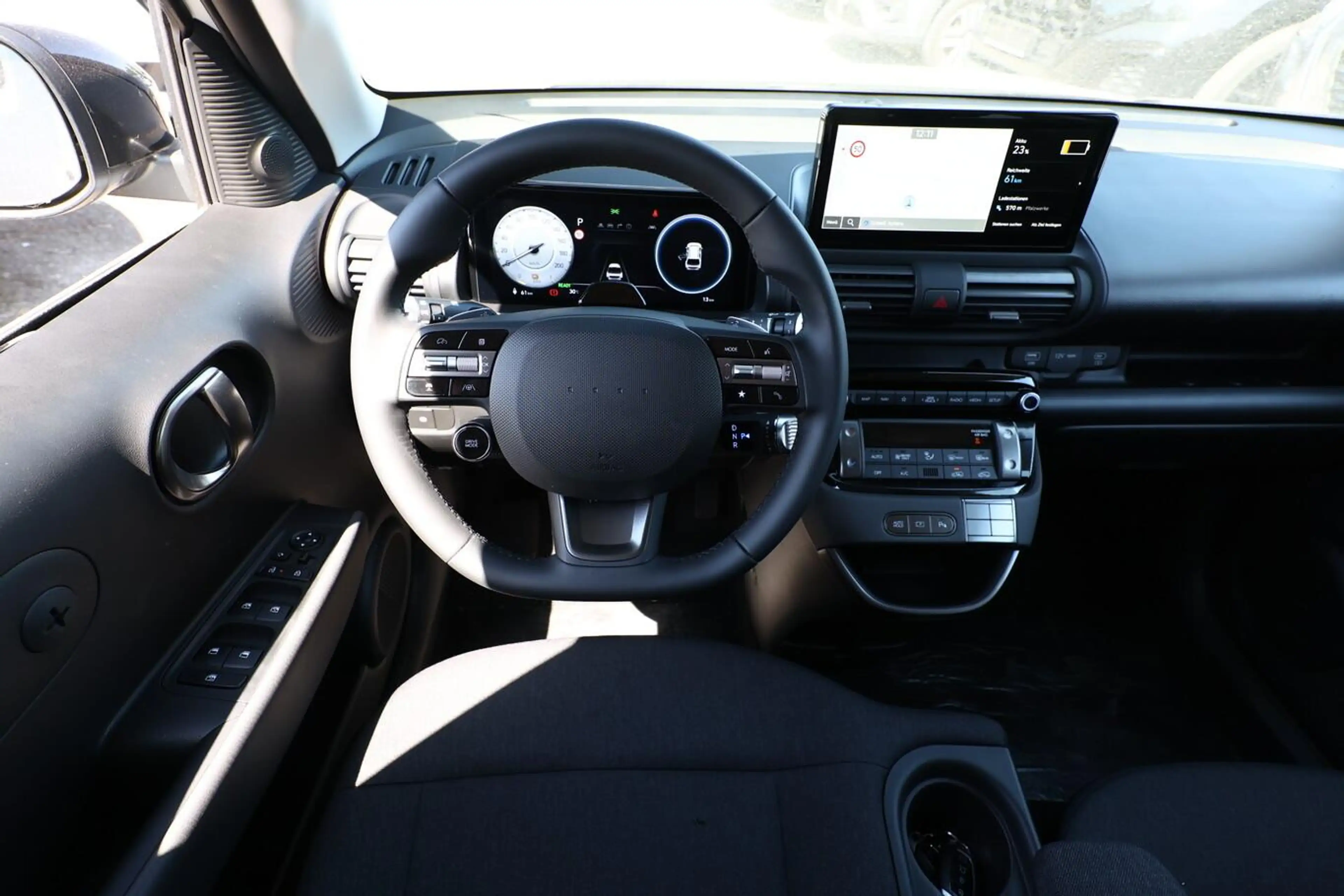 Hyundai Inster 42 kWh FÖRDERF. Navi 2xPDC 15Z PrivG ACC 71 kW ... — photo 7